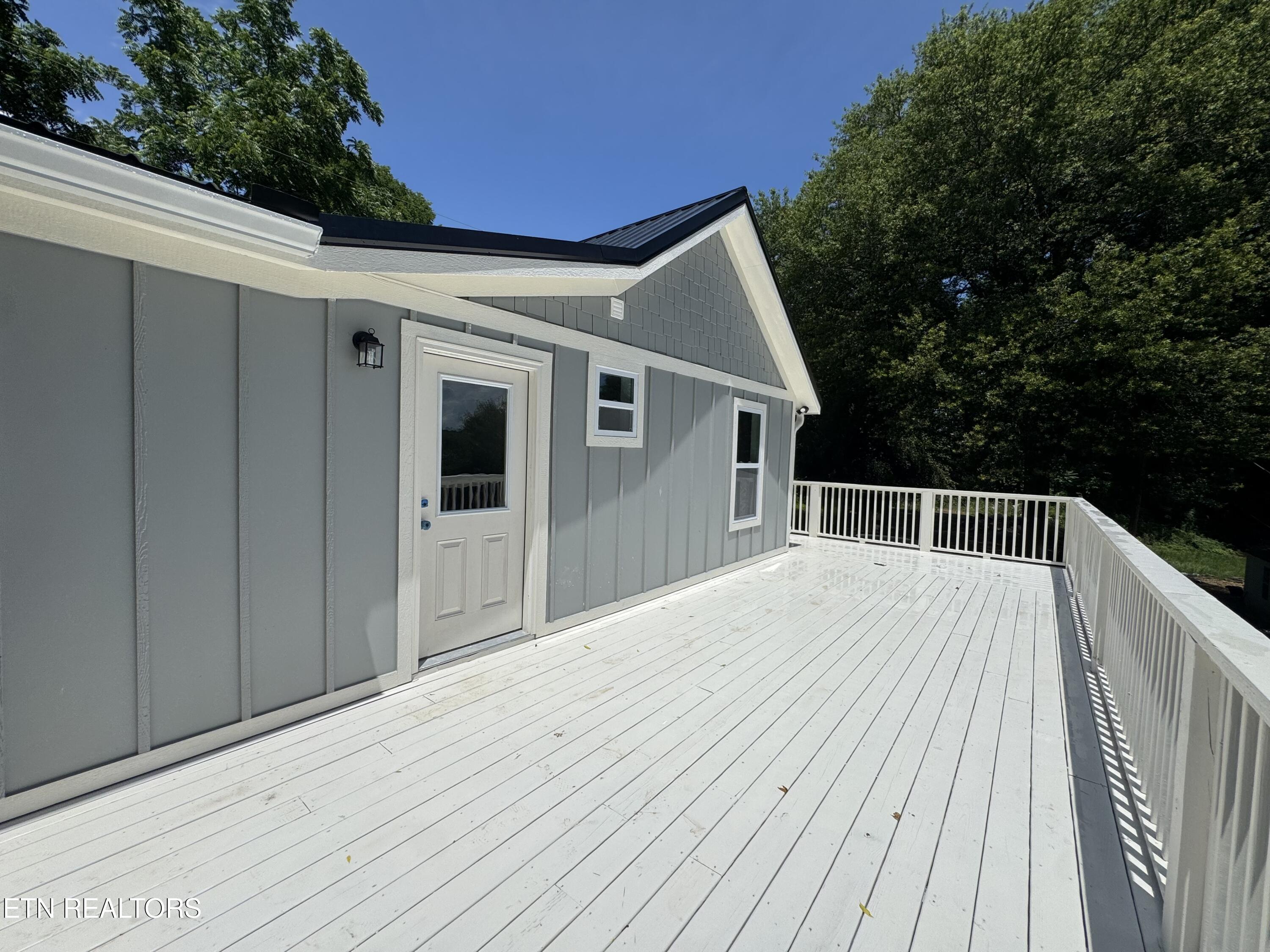 311 1/2 E 1st Avenue Lenoir City TN 37771