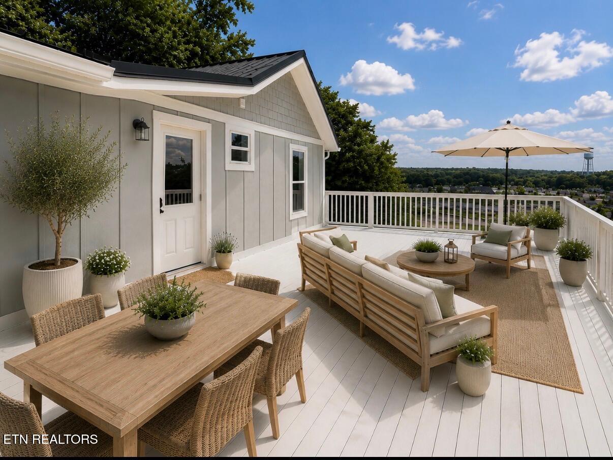 311 1/2 E 1st Avenue Lenoir City TN 37771