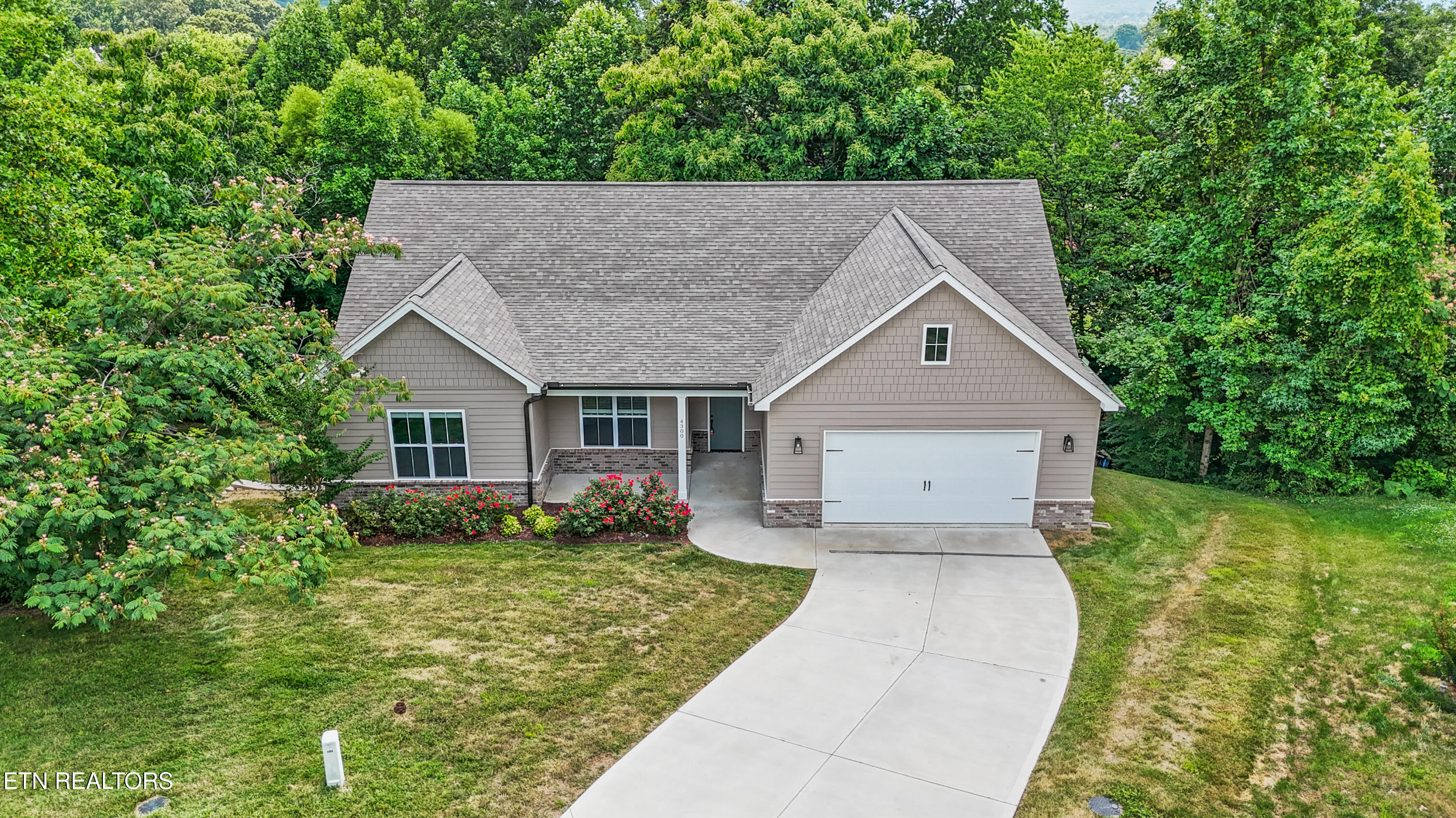 4300 Amsterdam Lane Knoxville TN 37938