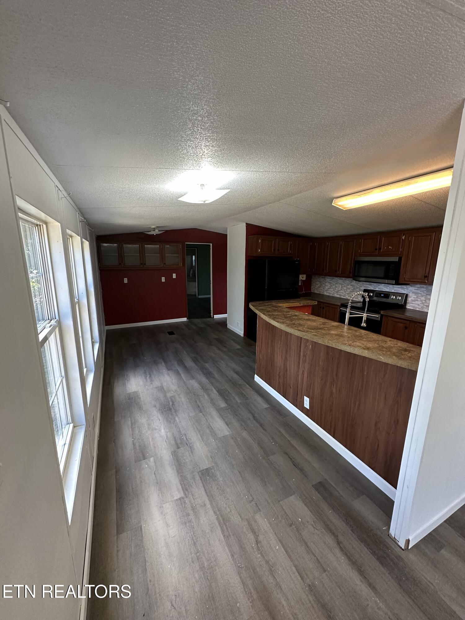 647 W Robbins Road Robbins TN 37852