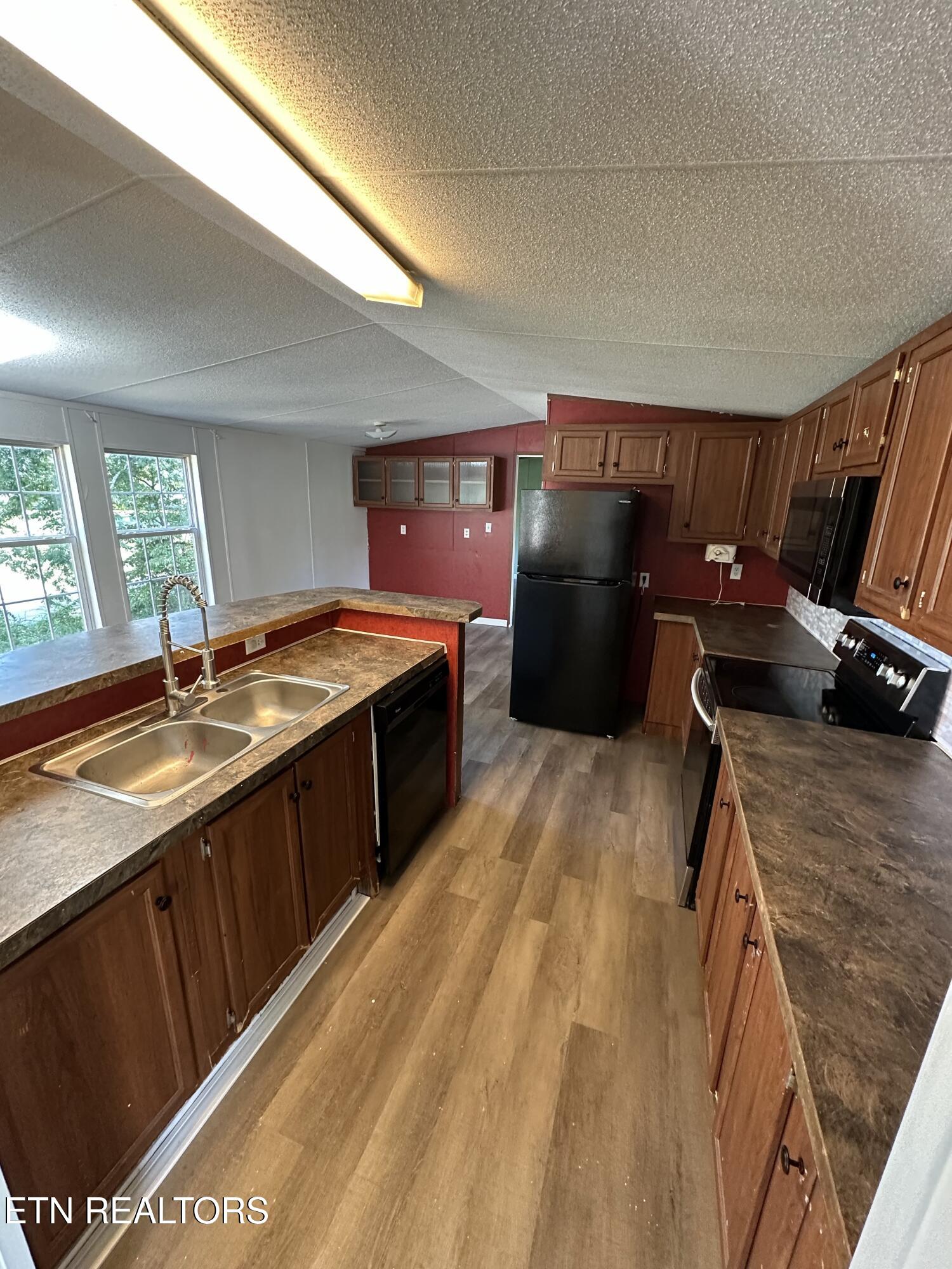 647 W Robbins Road Robbins TN 37852