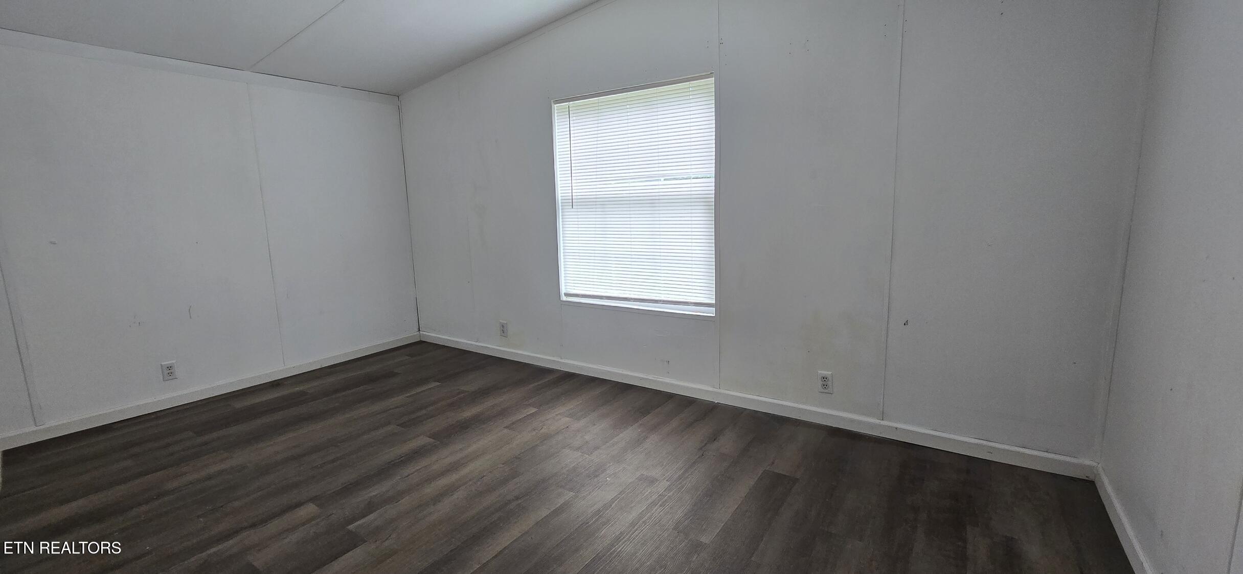 647 W Robbins Road Robbins TN 37852