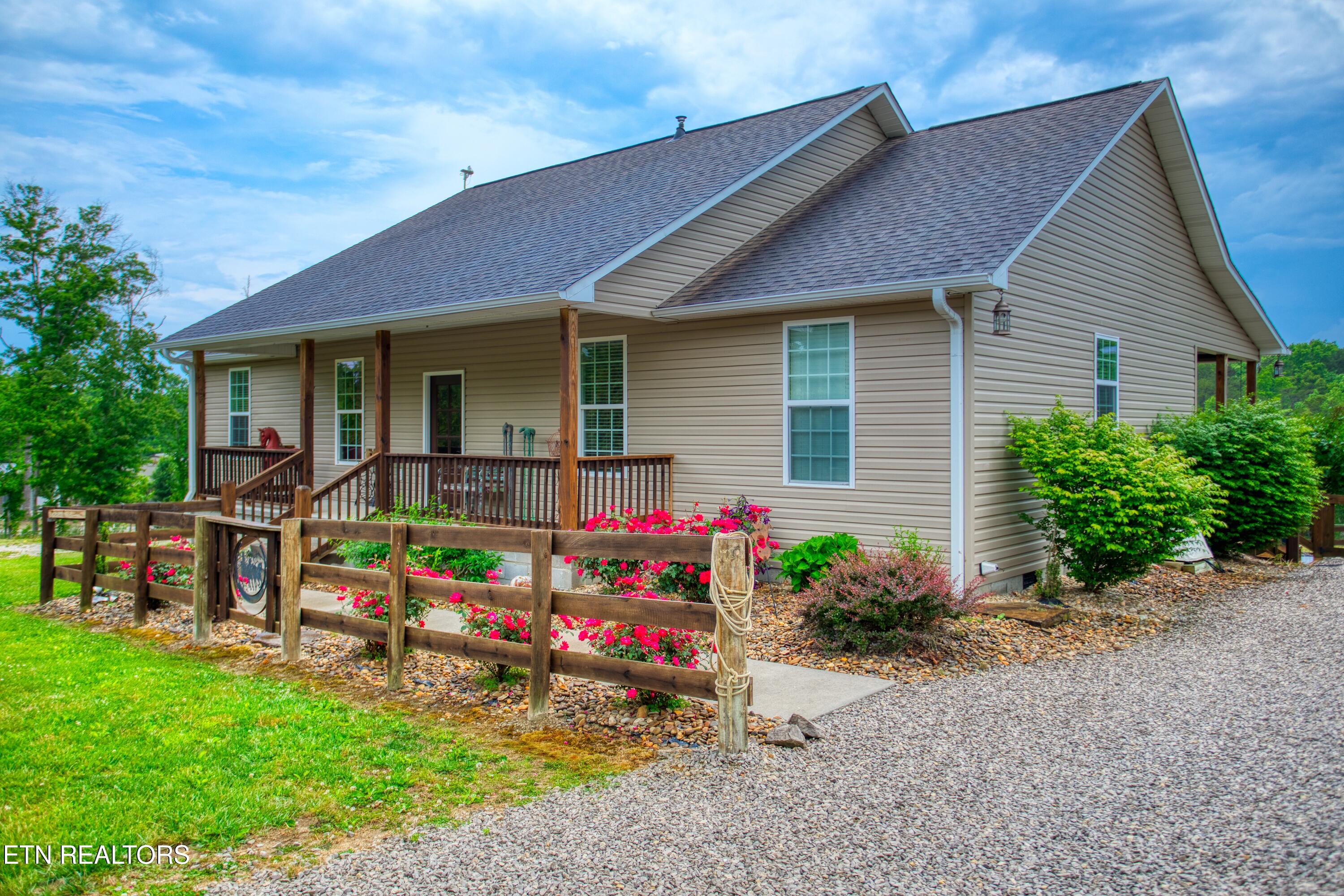 642 Buck Ridge Road Jamestown TN 38556
