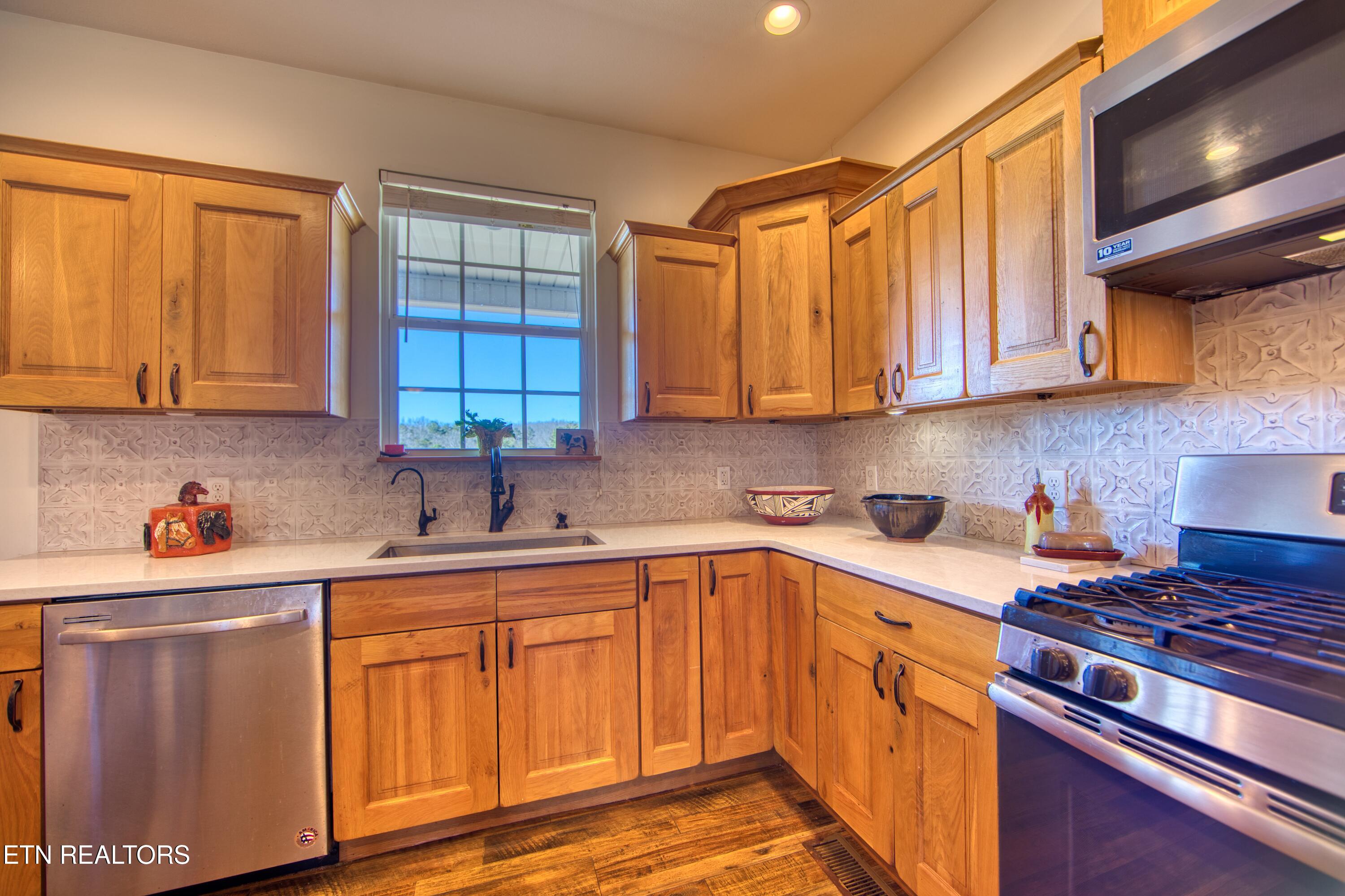 642 Buck Ridge Road Jamestown TN 38556