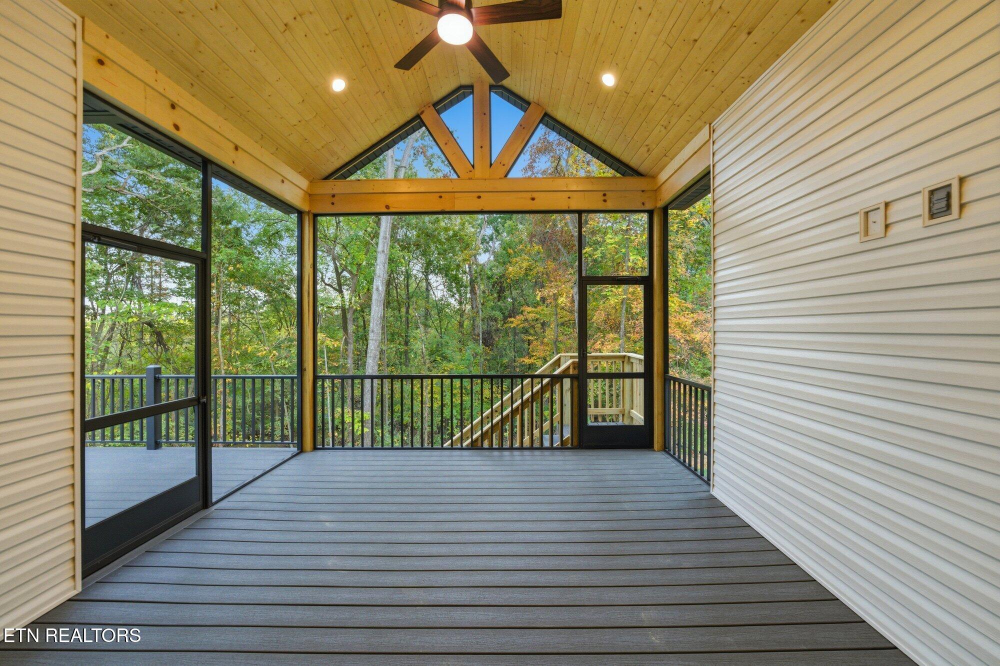 237 Ootsima Way Loudon TN 37774