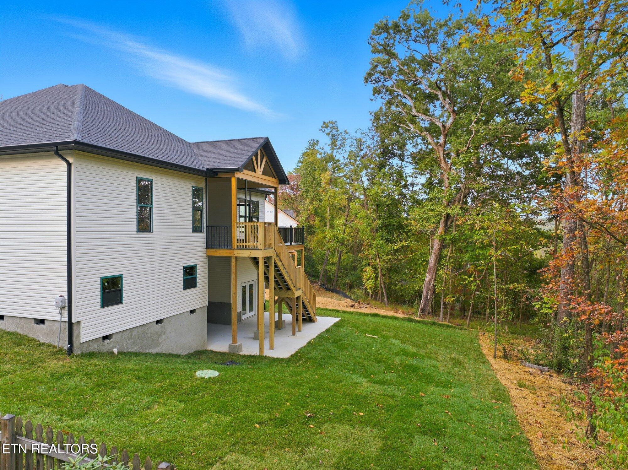 237 Ootsima Way Loudon TN 37774