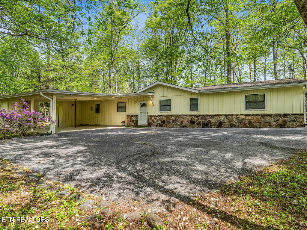 1062 N Ridge Place Sevierville TN 37876