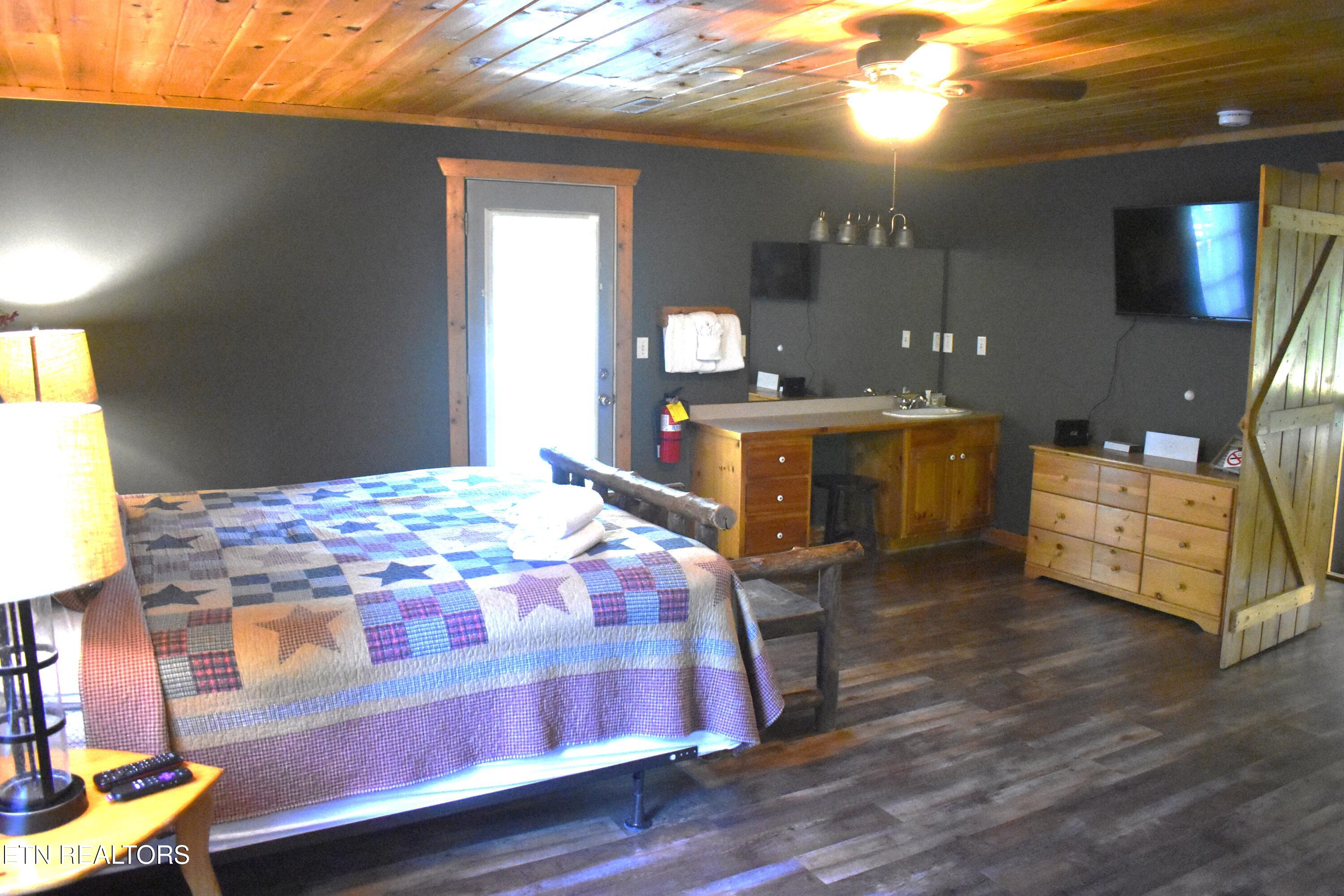 1722 Scenic Woods Way Sevierville TN 37876