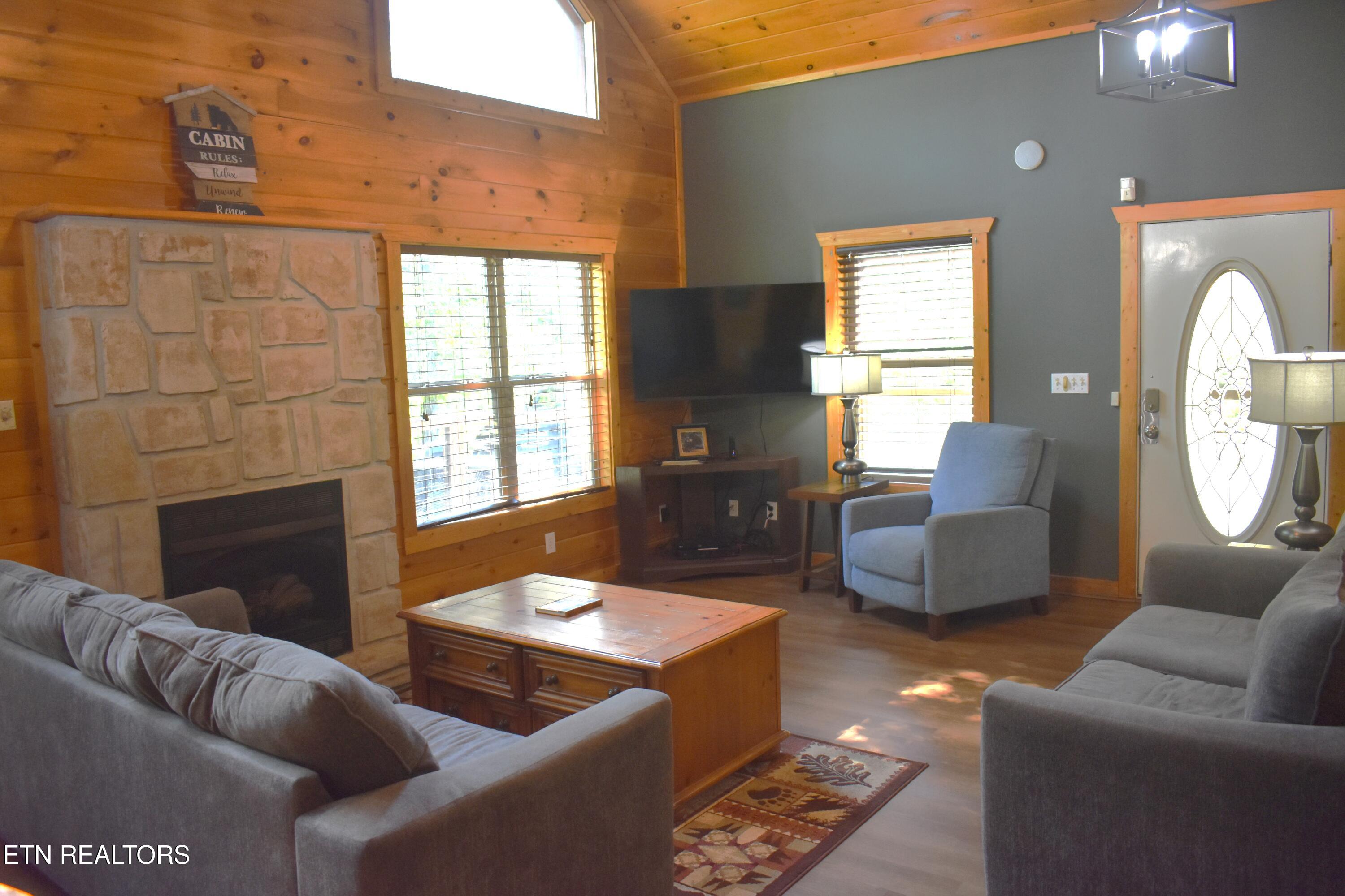 1722 Scenic Woods Way Sevierville TN 37876