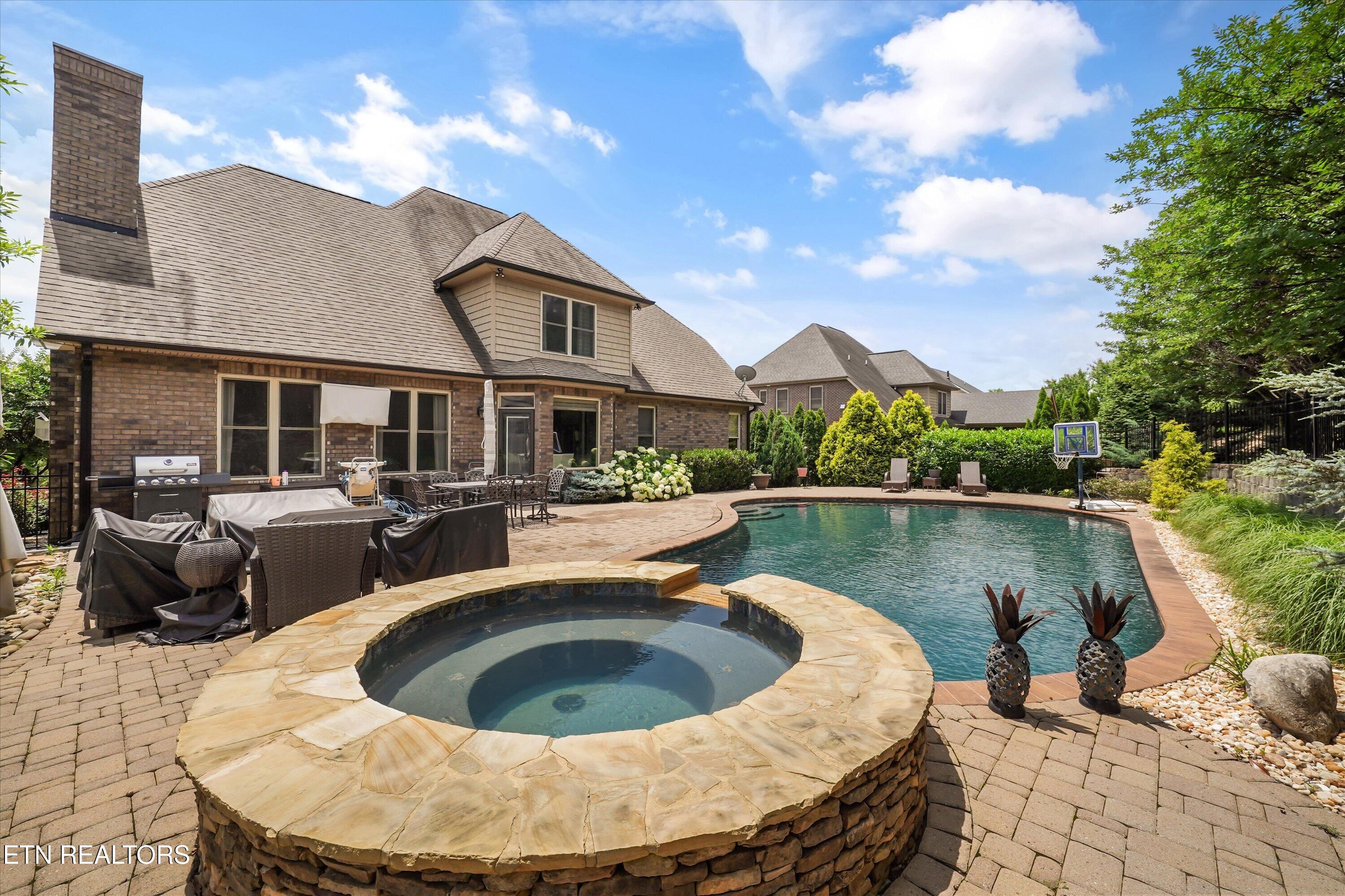 11957 Lakehurst Lane Knoxville TN 37934