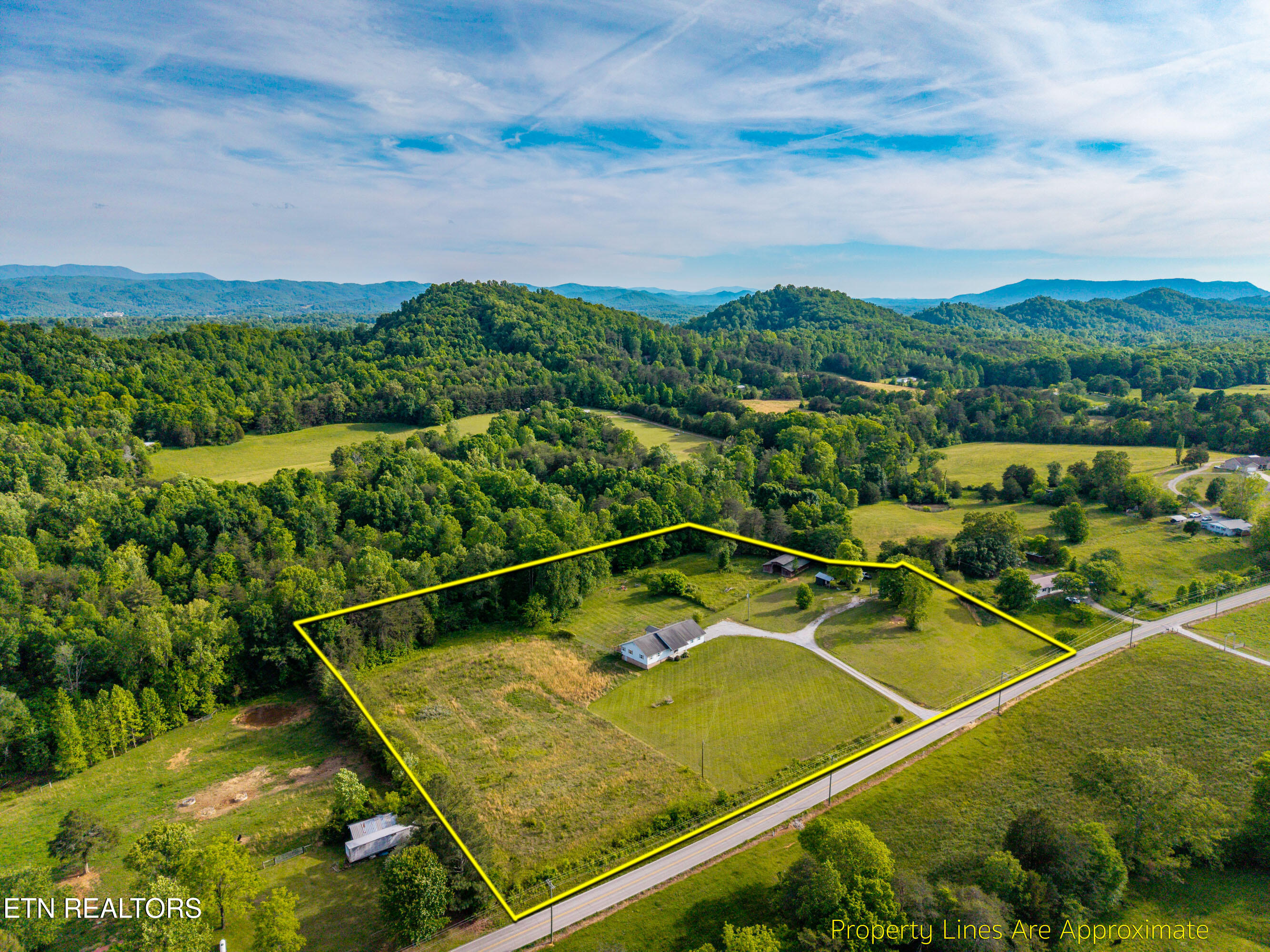 1038 Reagan Valley Road Tellico Plains TN 37385