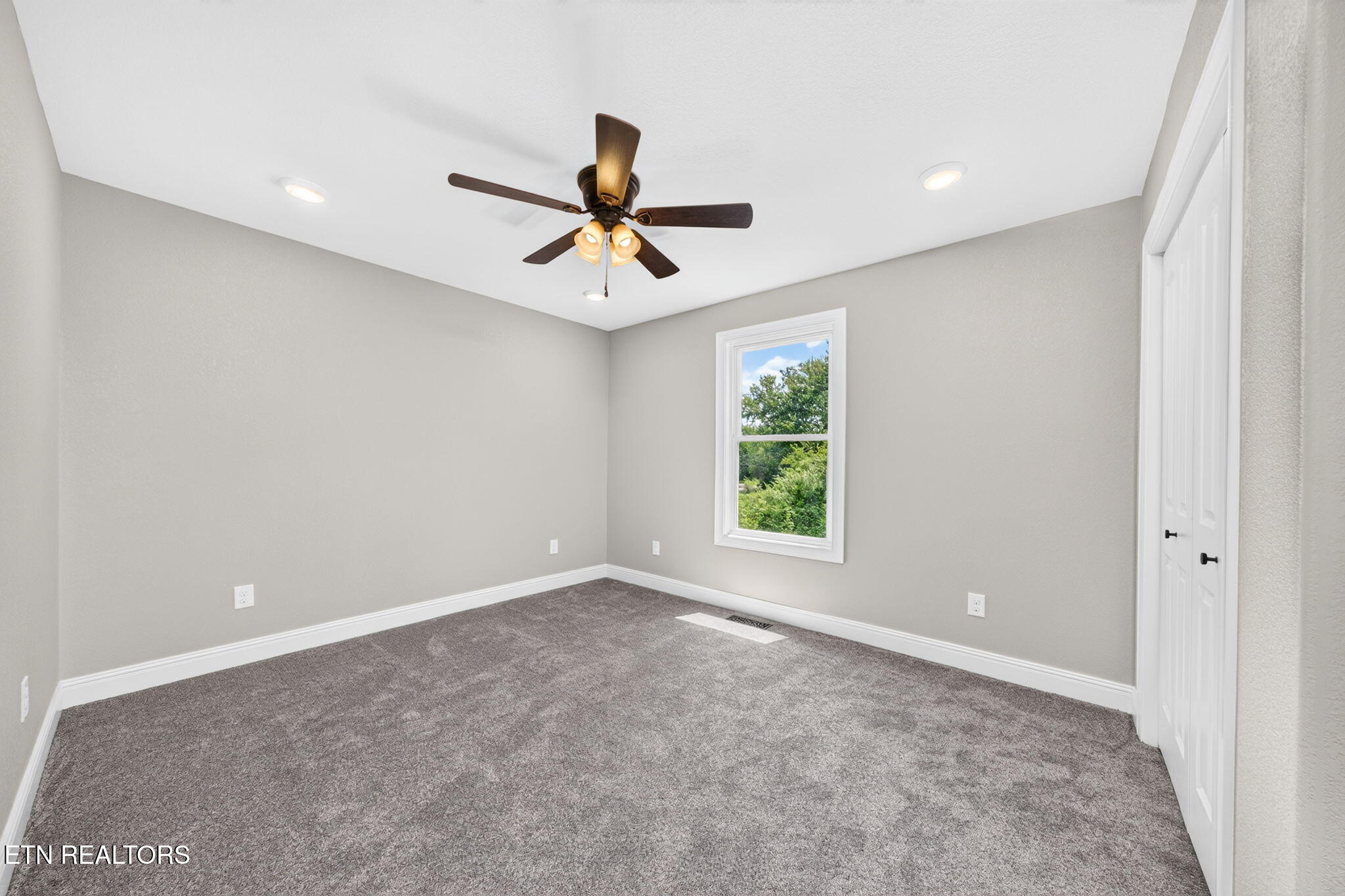 430 Rhododendron Circle Crossville TN 38555