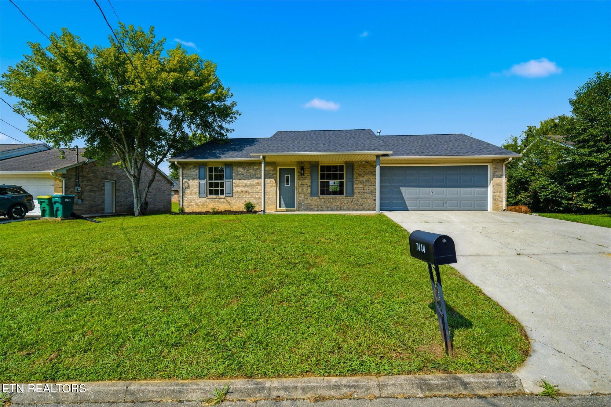 7444 Lyle Bend Lane Knoxville TN 37918