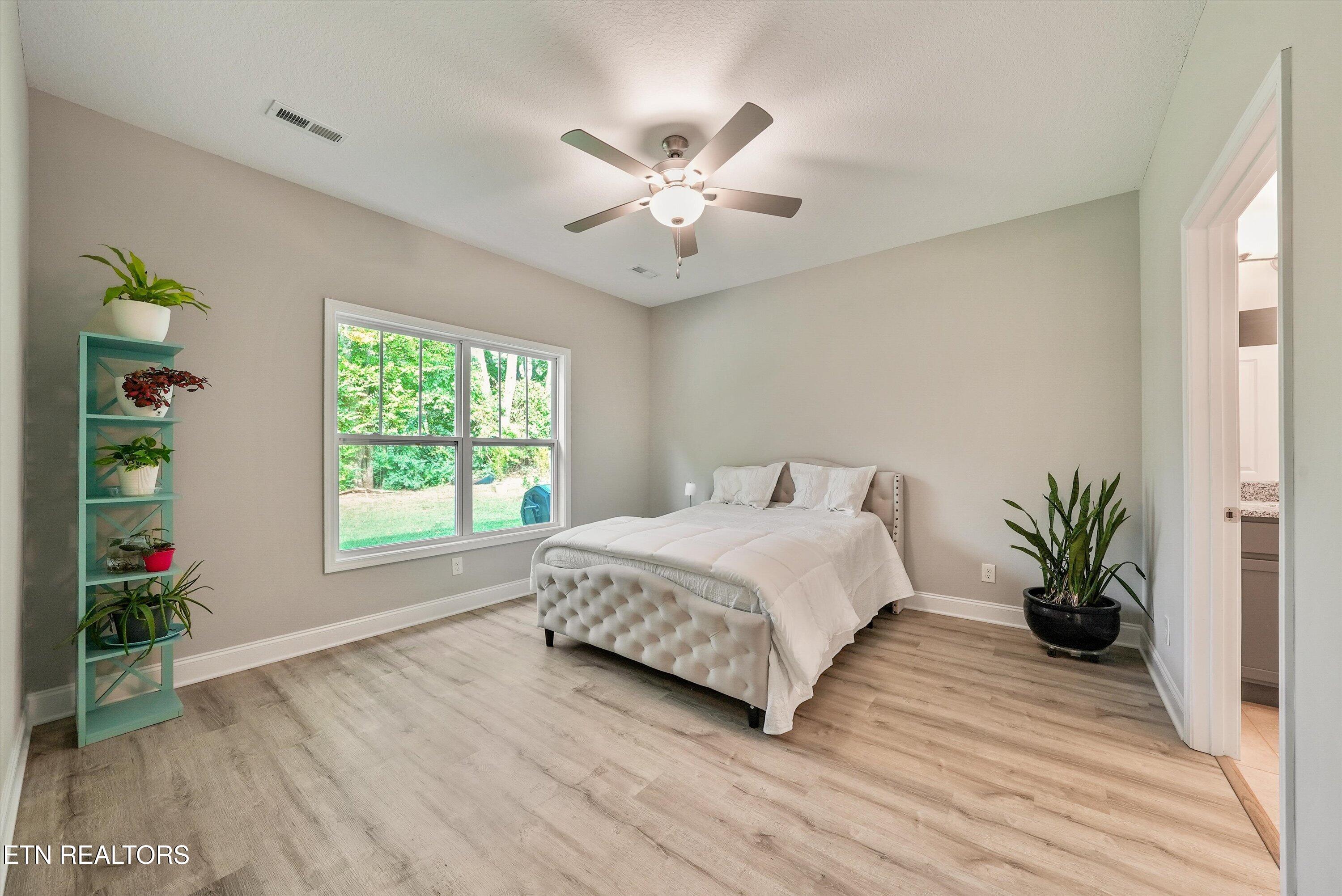 8537 Creek Valley Lane Knoxville TN 37931