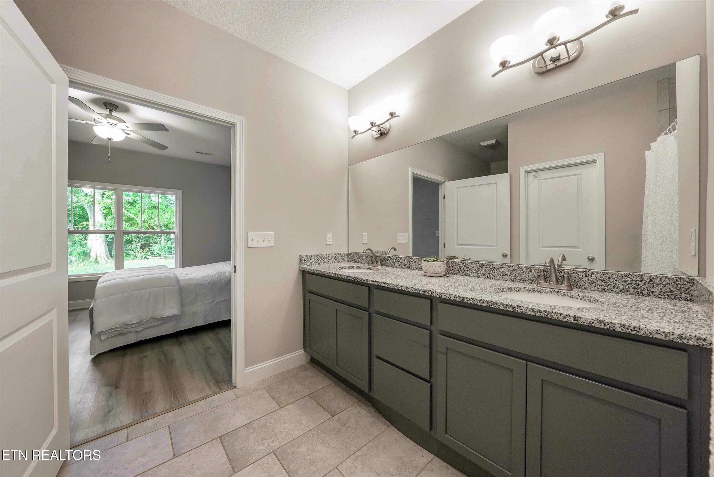 8537 Creek Valley Lane Knoxville TN 37931