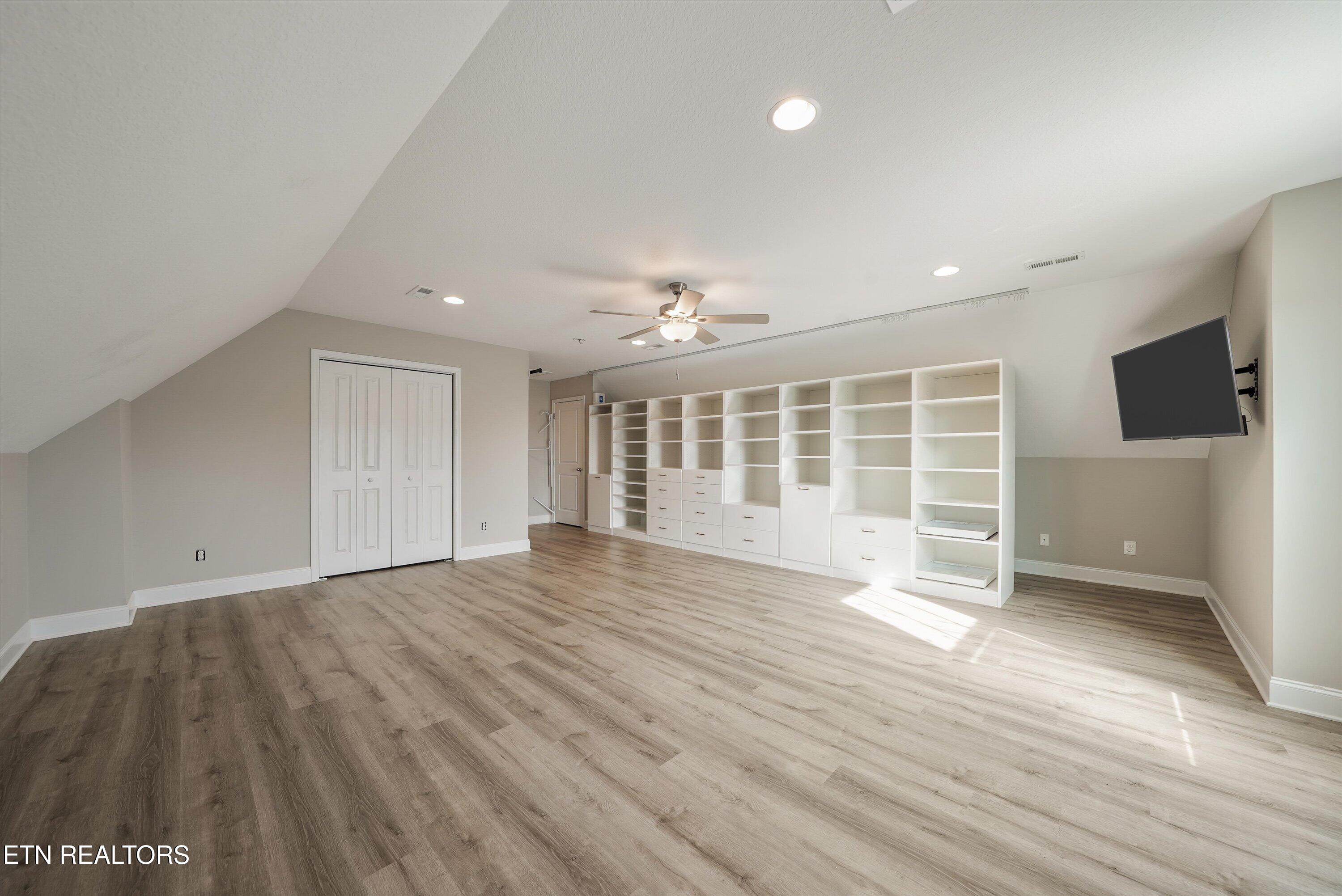 8537 Creek Valley Lane Knoxville TN 37931