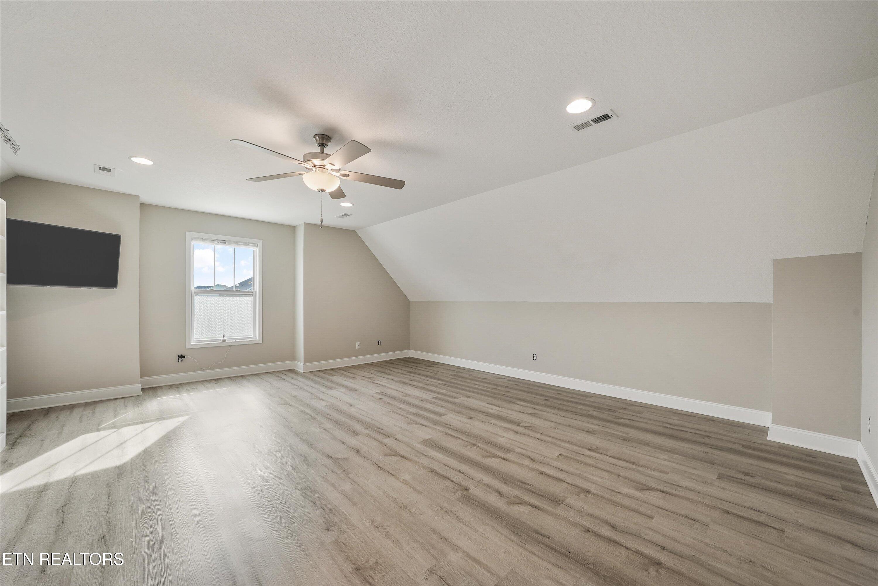 8537 Creek Valley Lane Knoxville TN 37931
