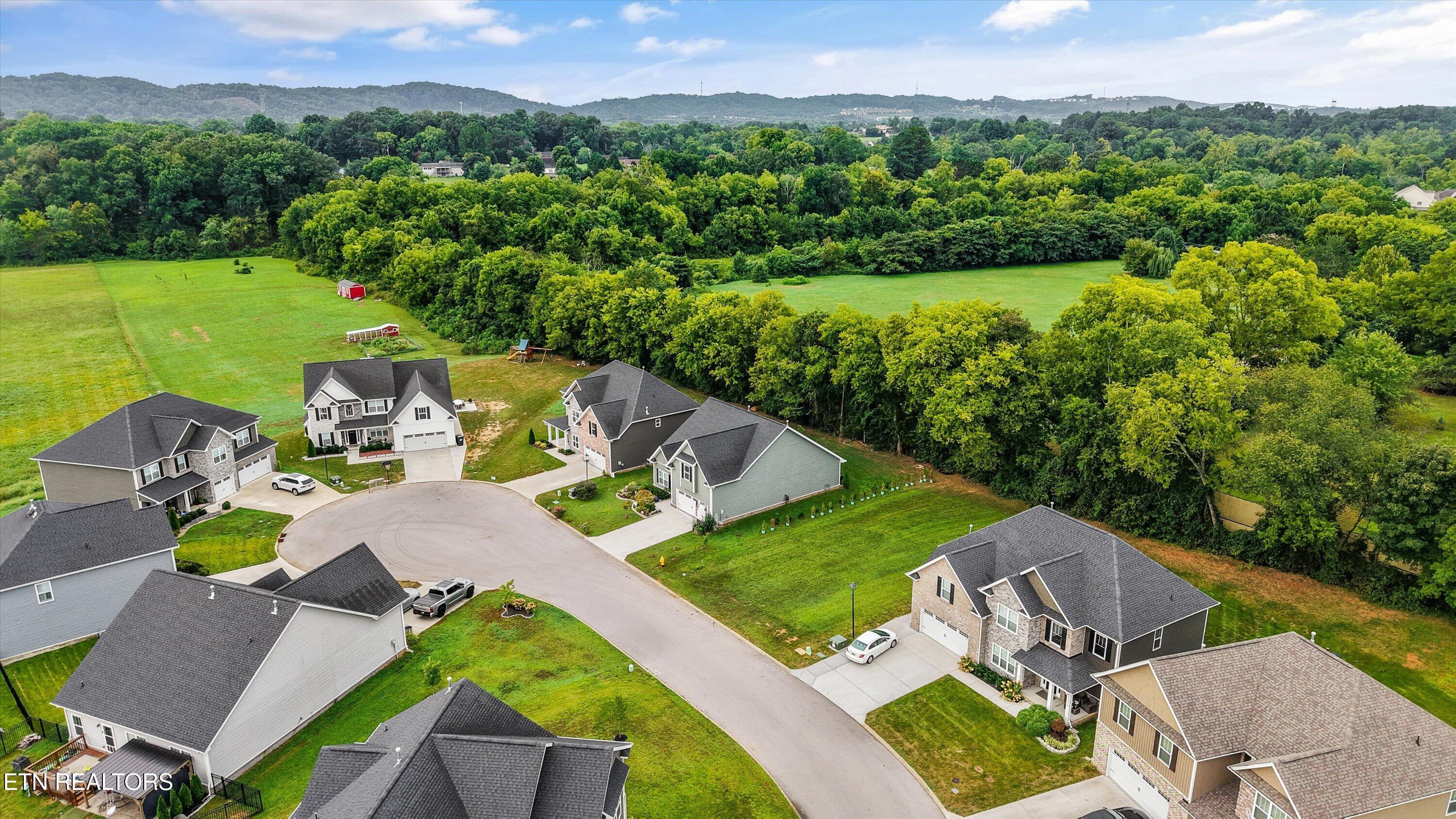 8537 Creek Valley Lane Knoxville TN 37931