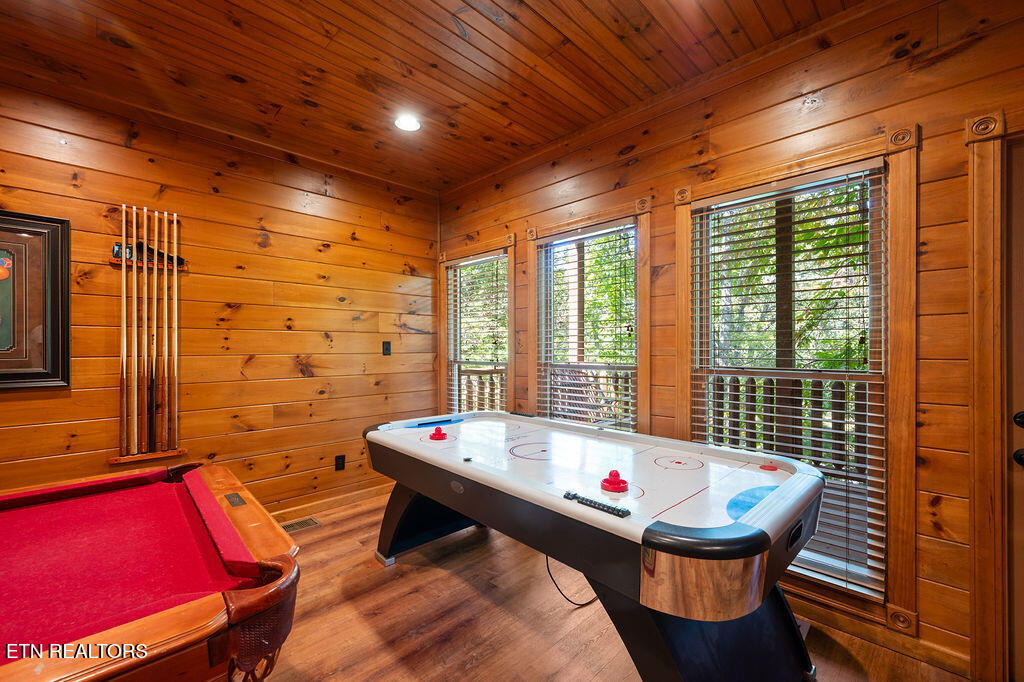 834 Great Smoky Way Gatlinburg TN 37738