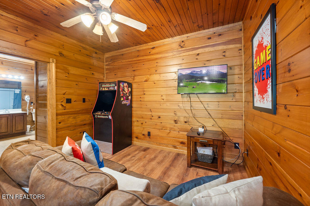 834 Great Smoky Way Gatlinburg TN 37738