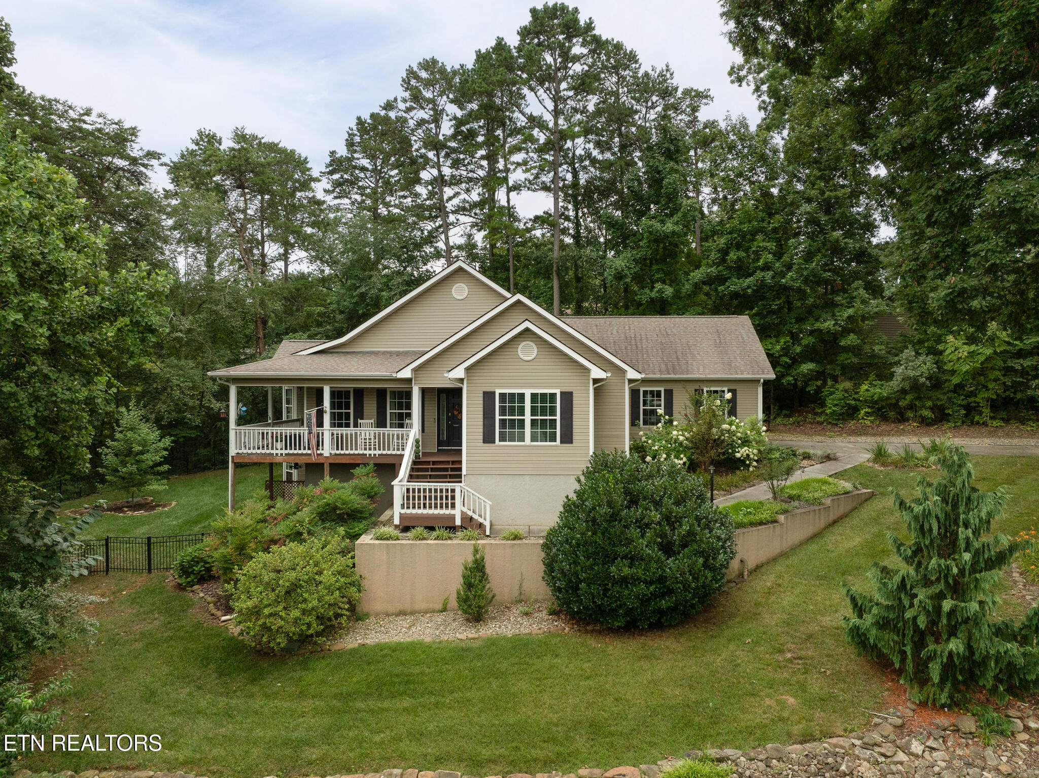 218 Seminole Circle Loudon TN 37774