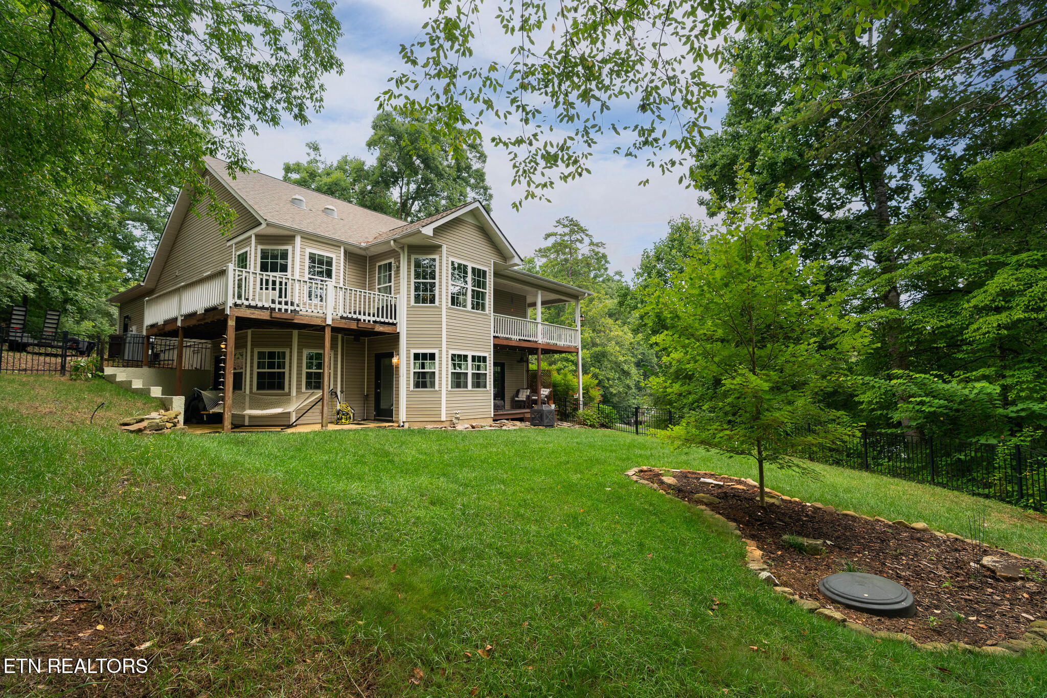 218 Seminole Circle Loudon TN 37774