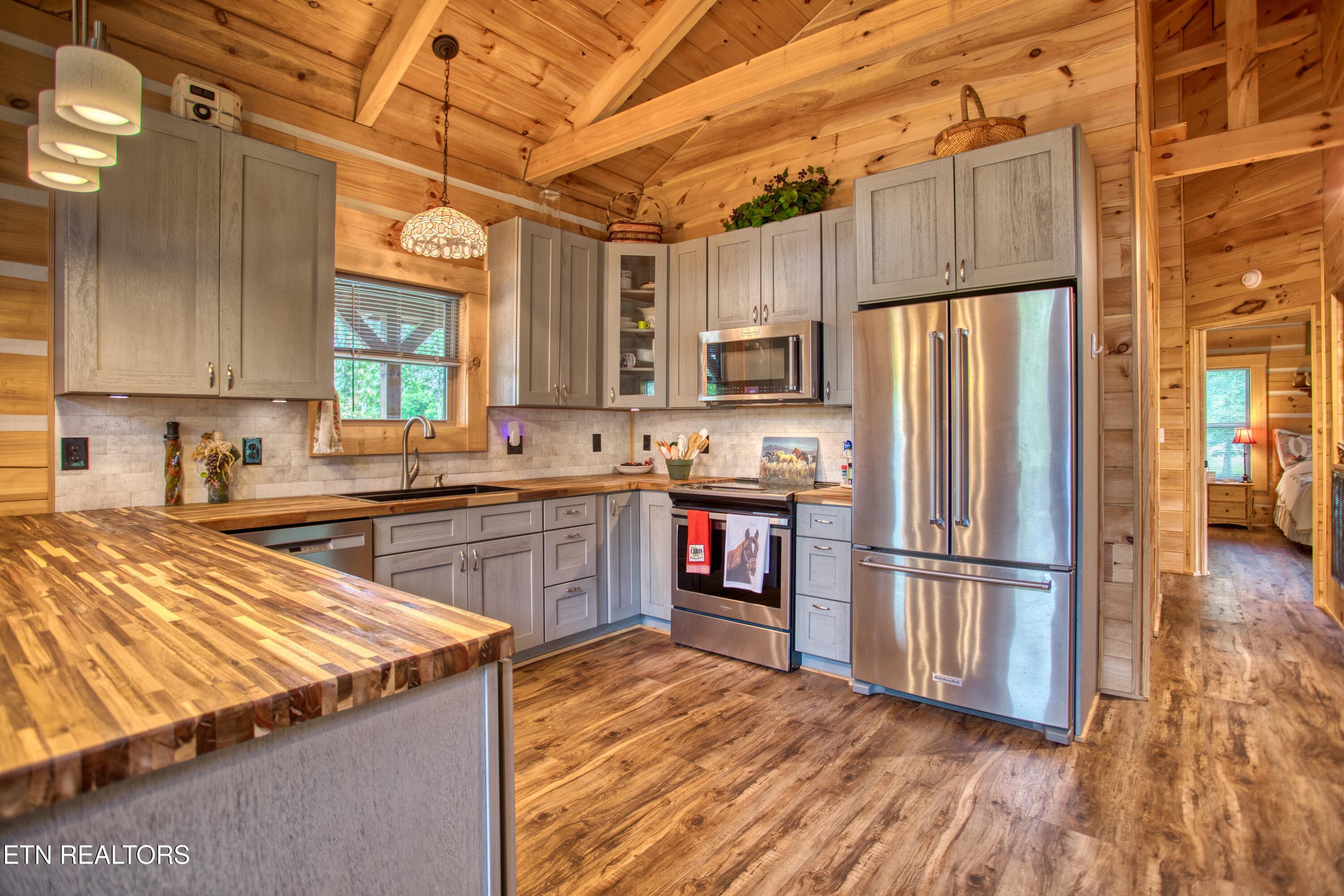 740 Rockview Road Jamestown TN 38556