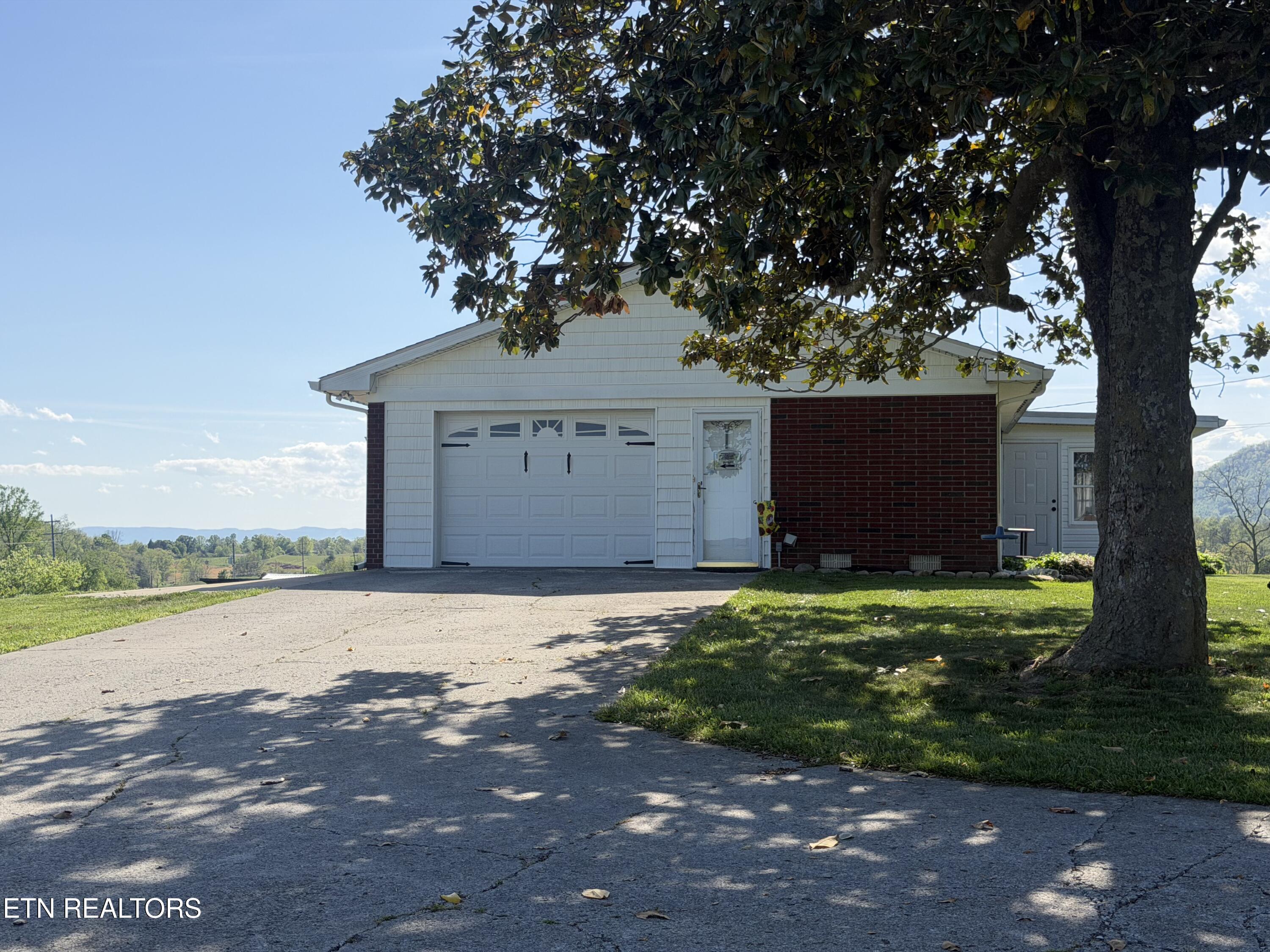 149 Woodson Lane Lafollette TN 37766