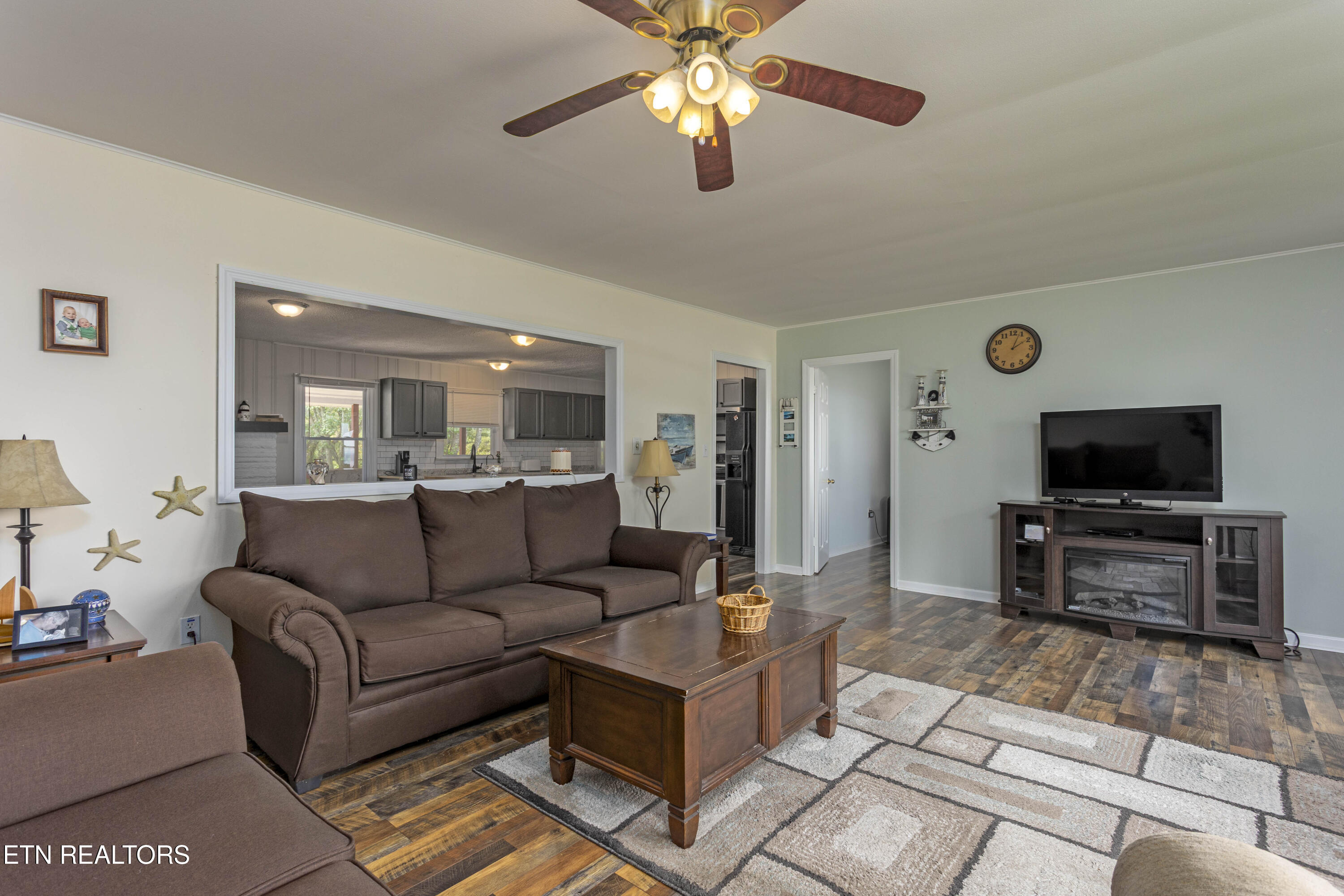 161 S Hillcrest Drive Spring City TN 37381