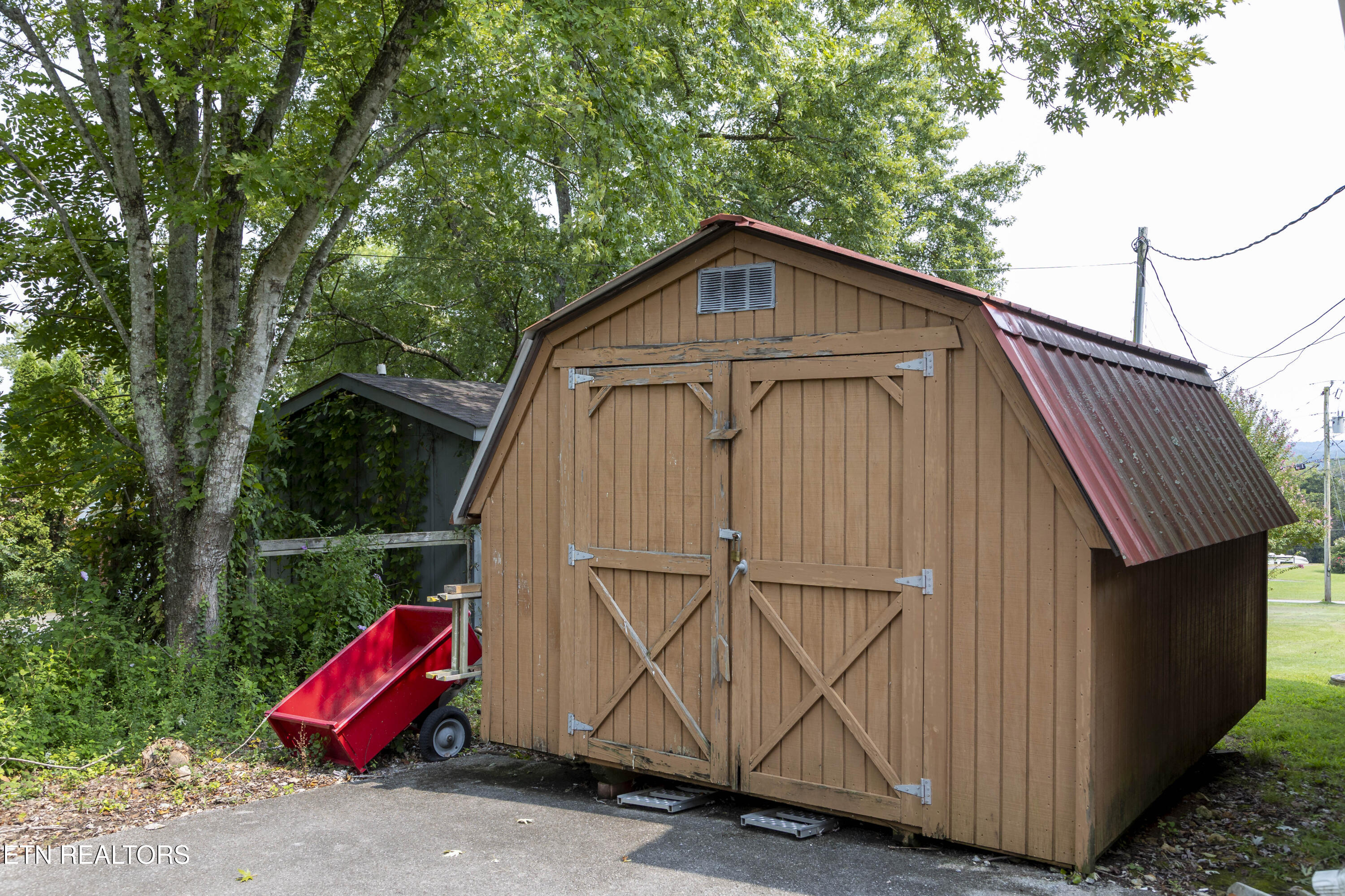 161 S Hillcrest Drive Spring City TN 37381