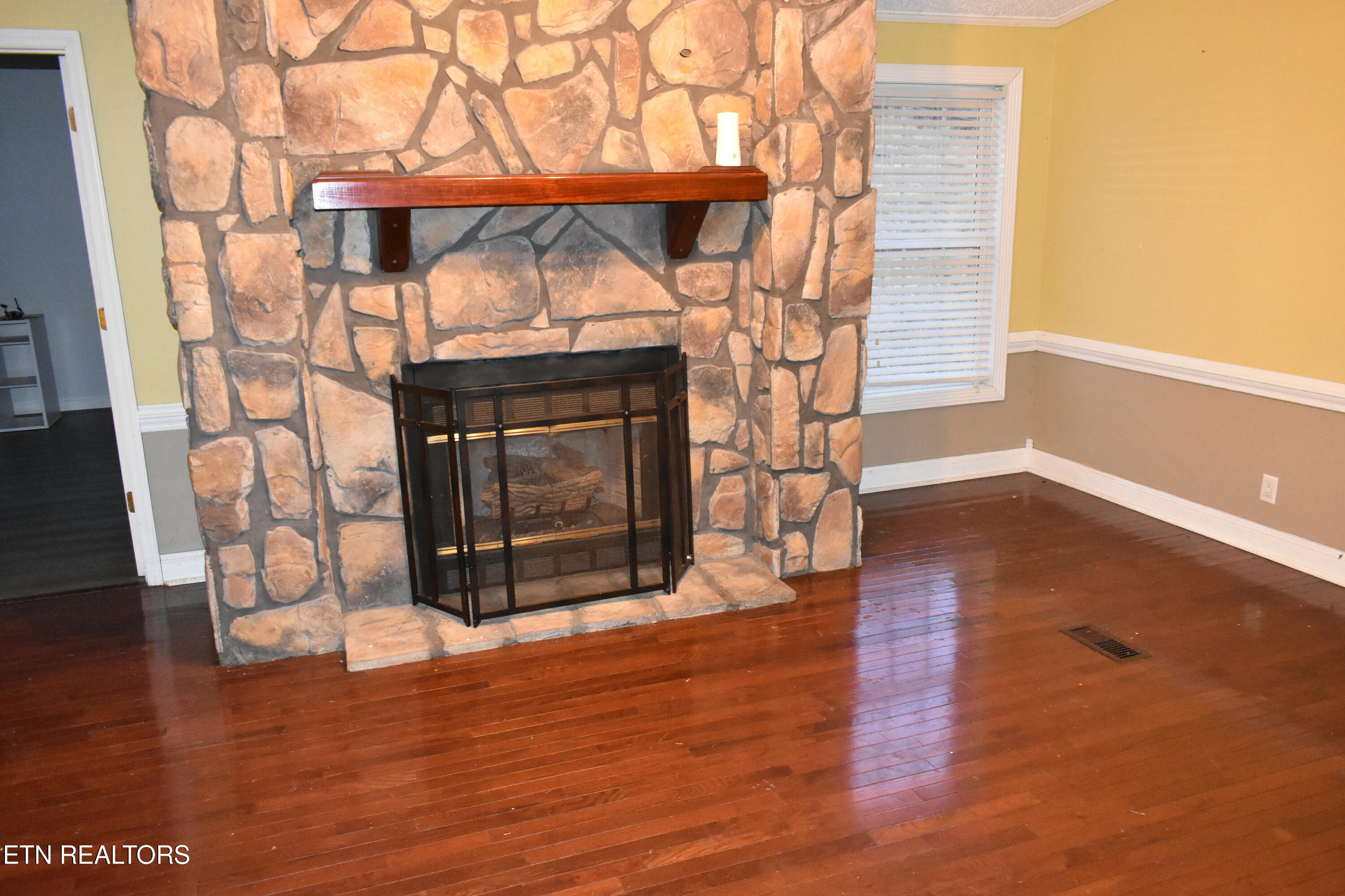 283 Hunley Road Speedwell TN 37870