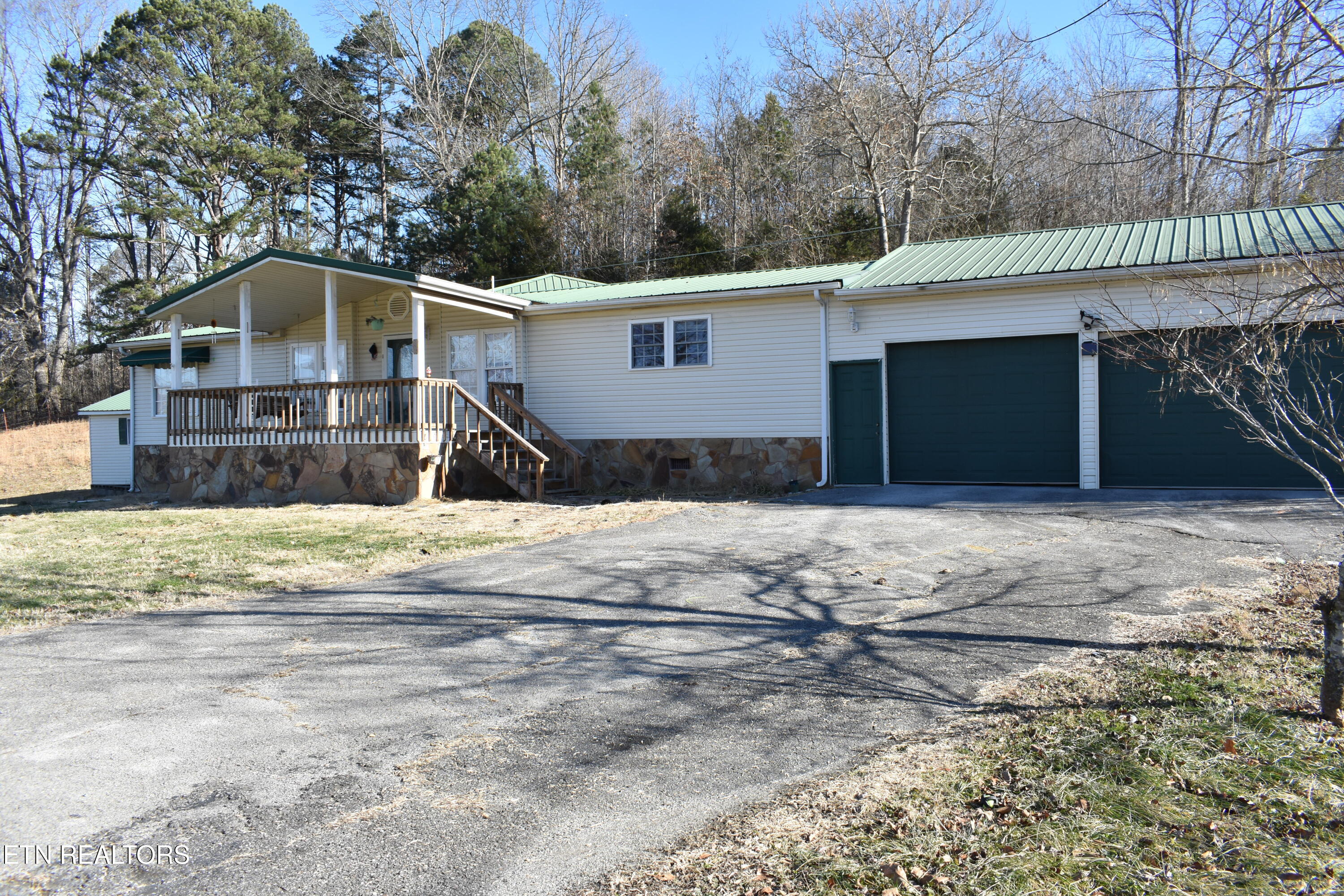 283 Hunley Road Speedwell TN 37870