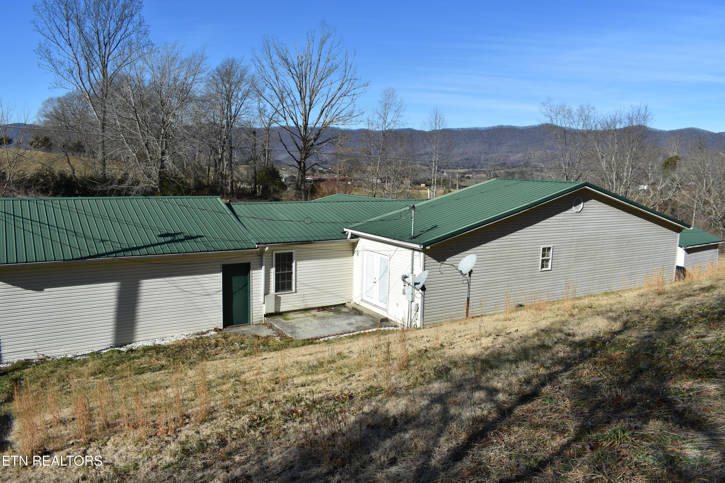 283 Hunley Road Speedwell TN 37870