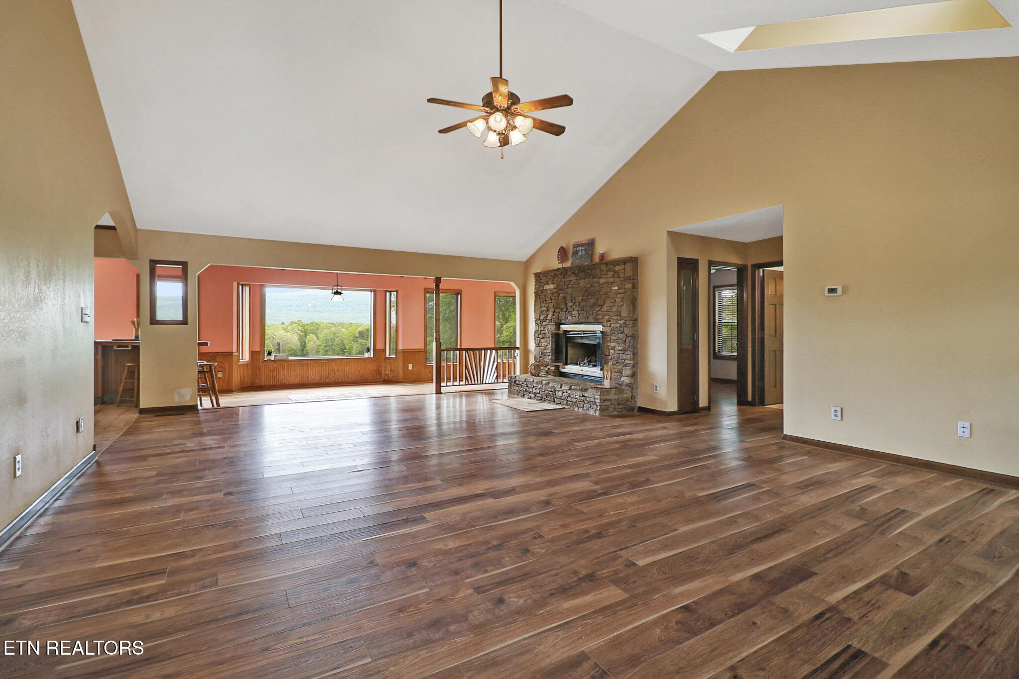 8429 S Highway 127 Crossville TN 38572