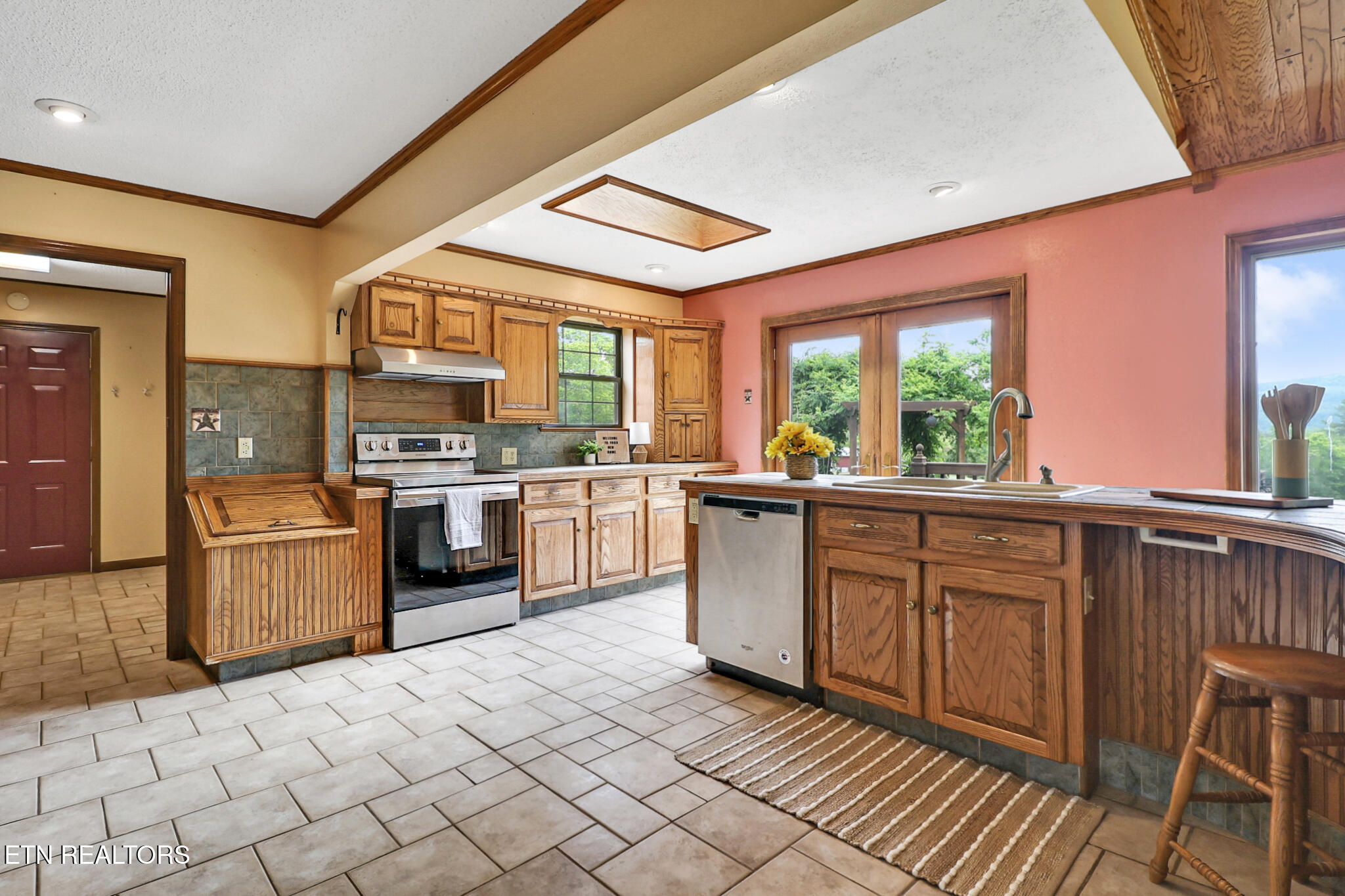 8429 S Highway 127 Crossville TN 38572