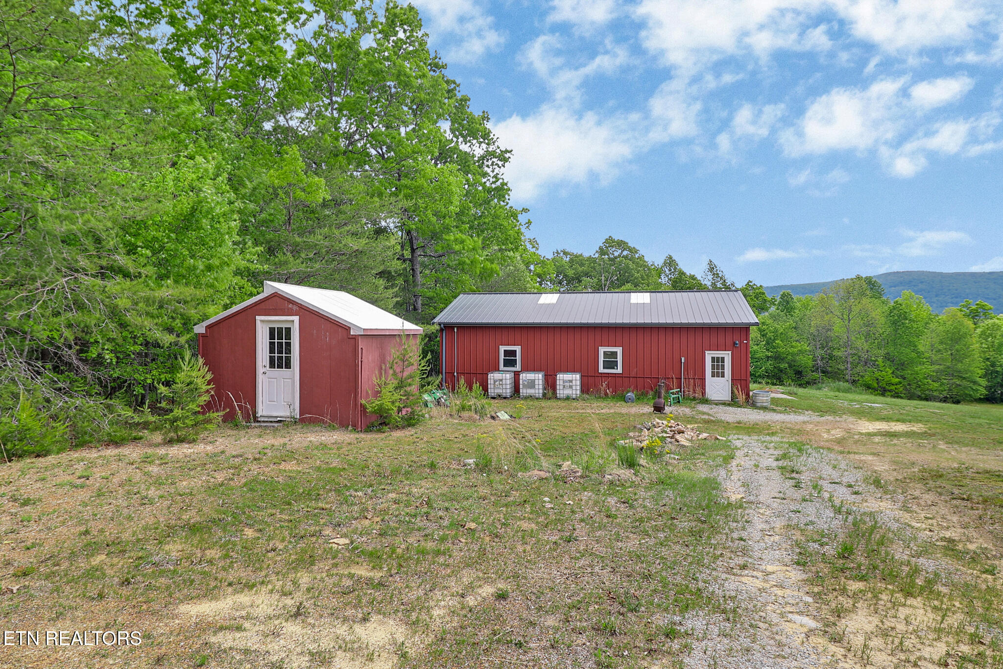 8429 S Highway 127 Crossville TN 38572