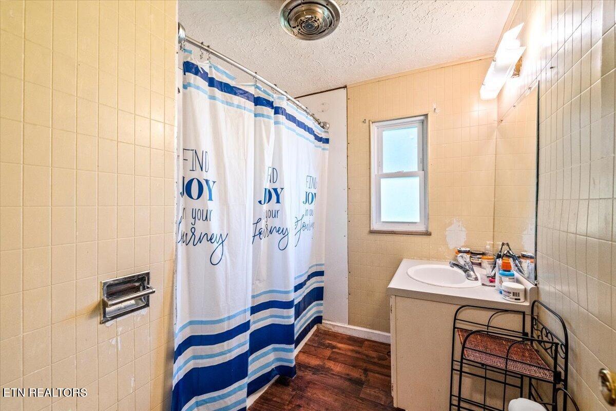 1008 W Walden Street Lafollette TN 37766