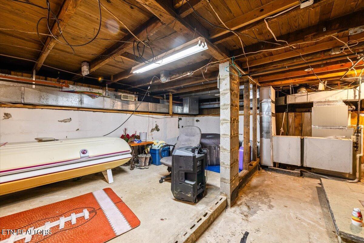1008 W Walden Street Lafollette TN 37766