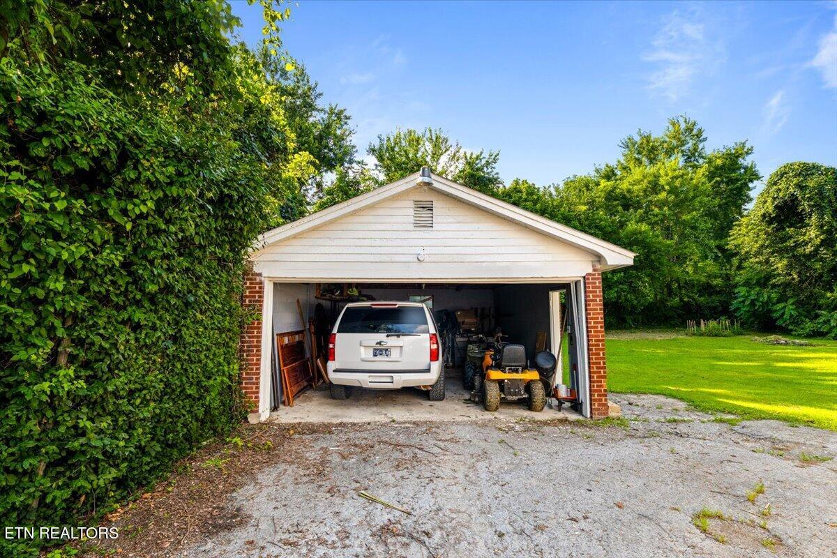 1008 W Walden Street Lafollette TN 37766