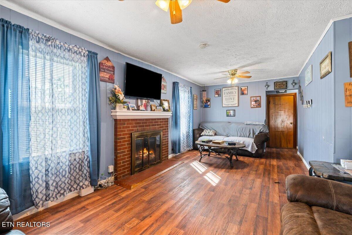 1008 W Walden Street Lafollette TN 37766