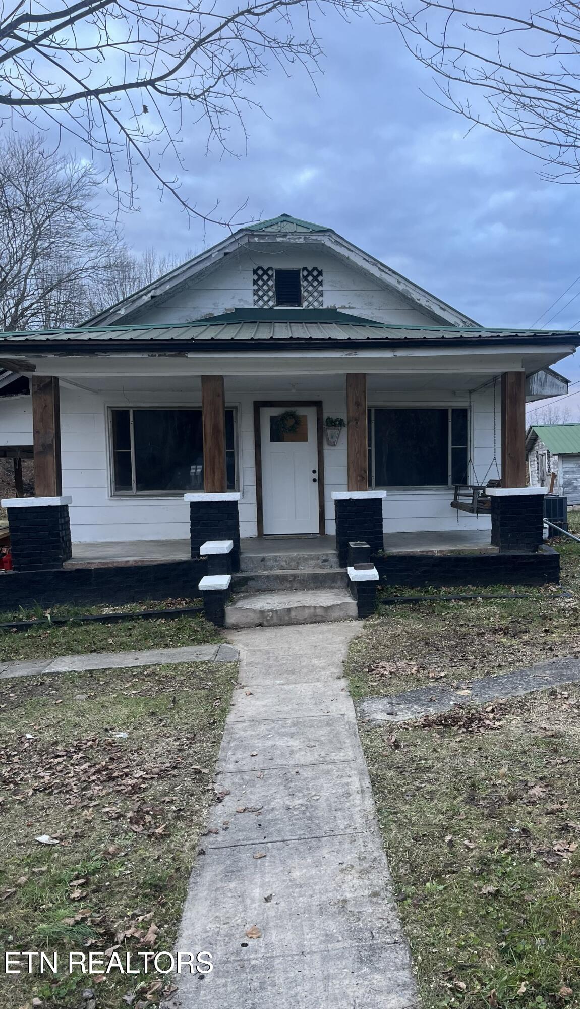 35 Buffalo Road Oneida TN 37841