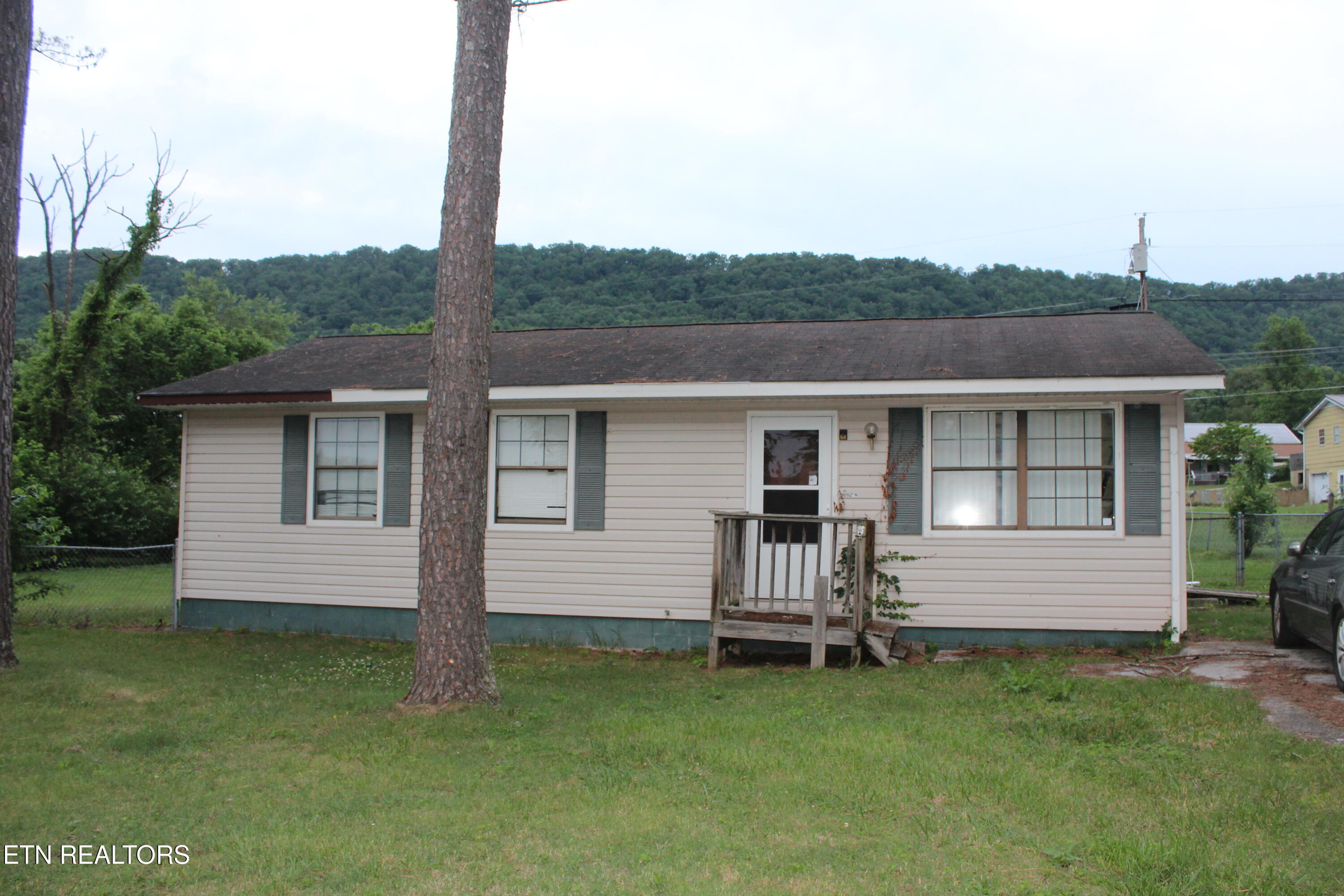 118 Farrington Lane Lafollette TN 37766