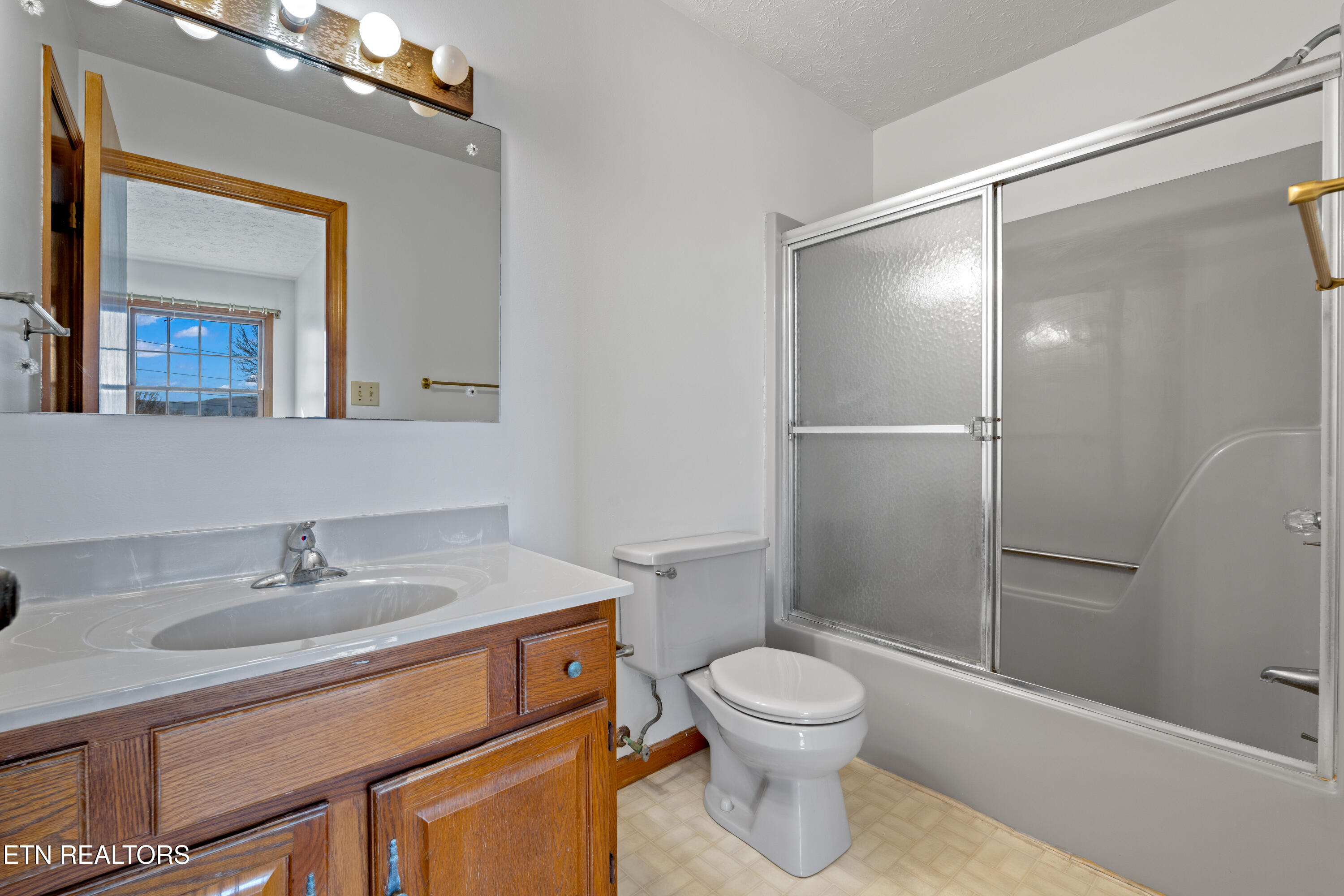 242 Mohawk Circle Seymour TN 37865