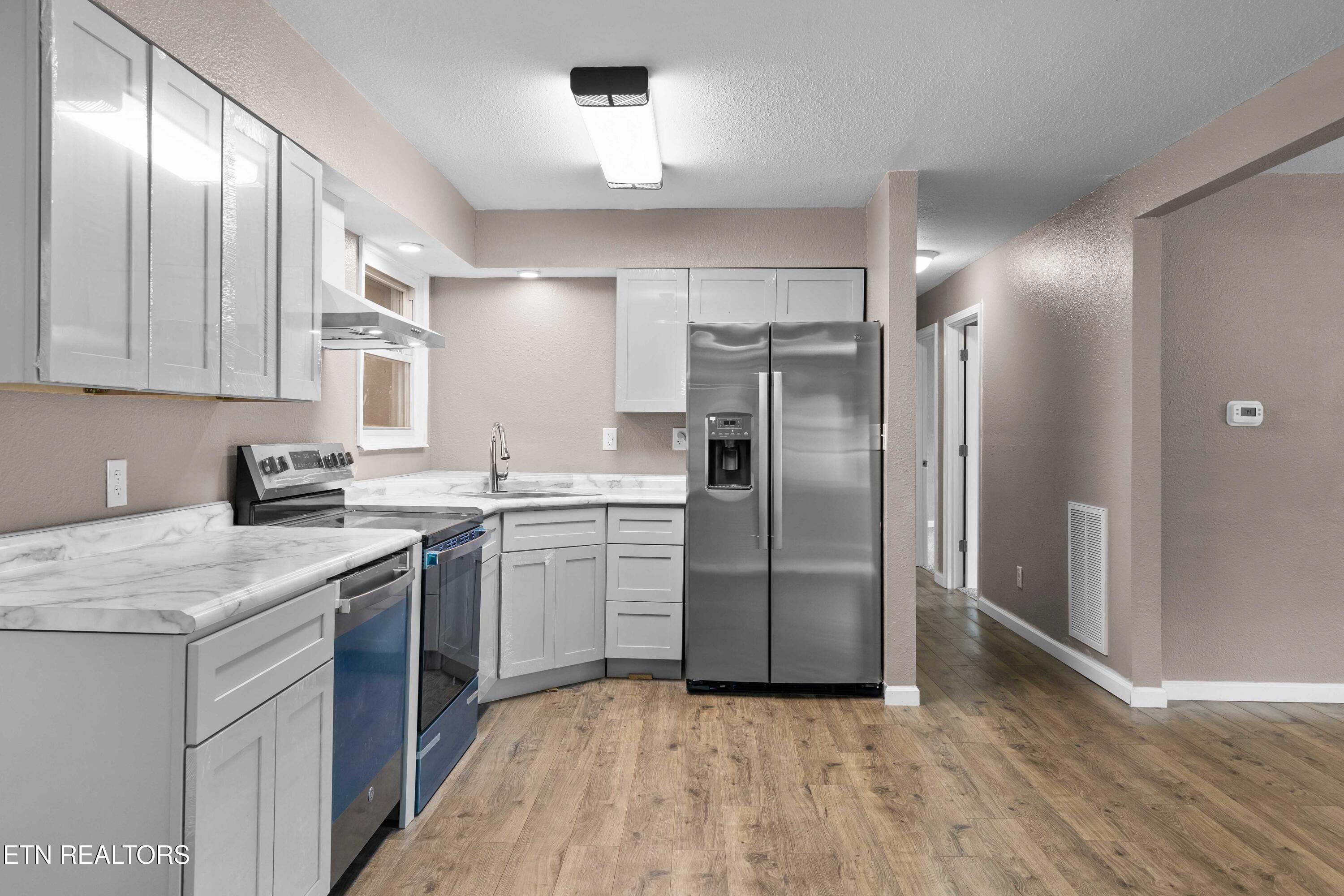 232 E Robbins Street Jellico TN 37762