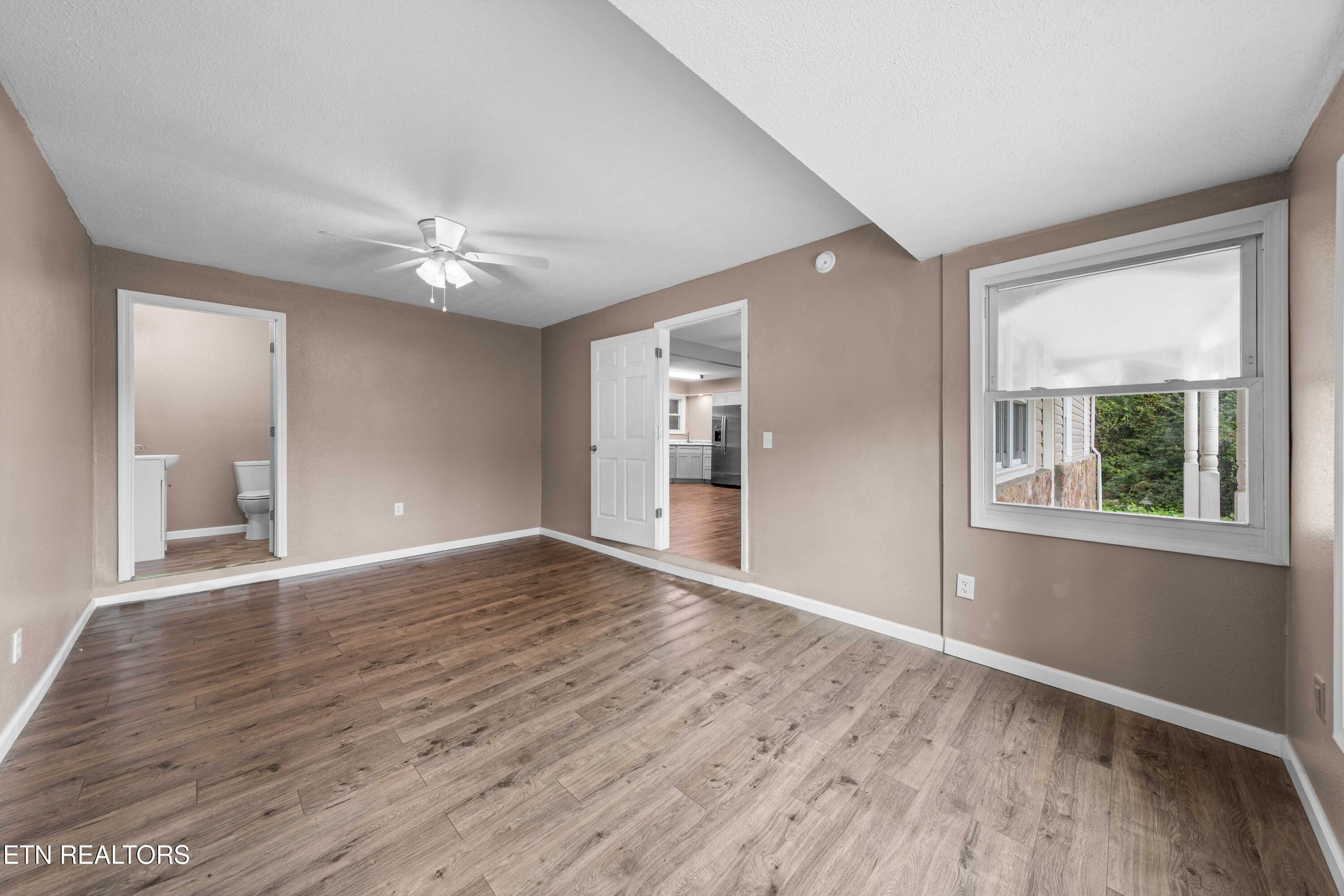 232 E Robbins Street Jellico TN 37762