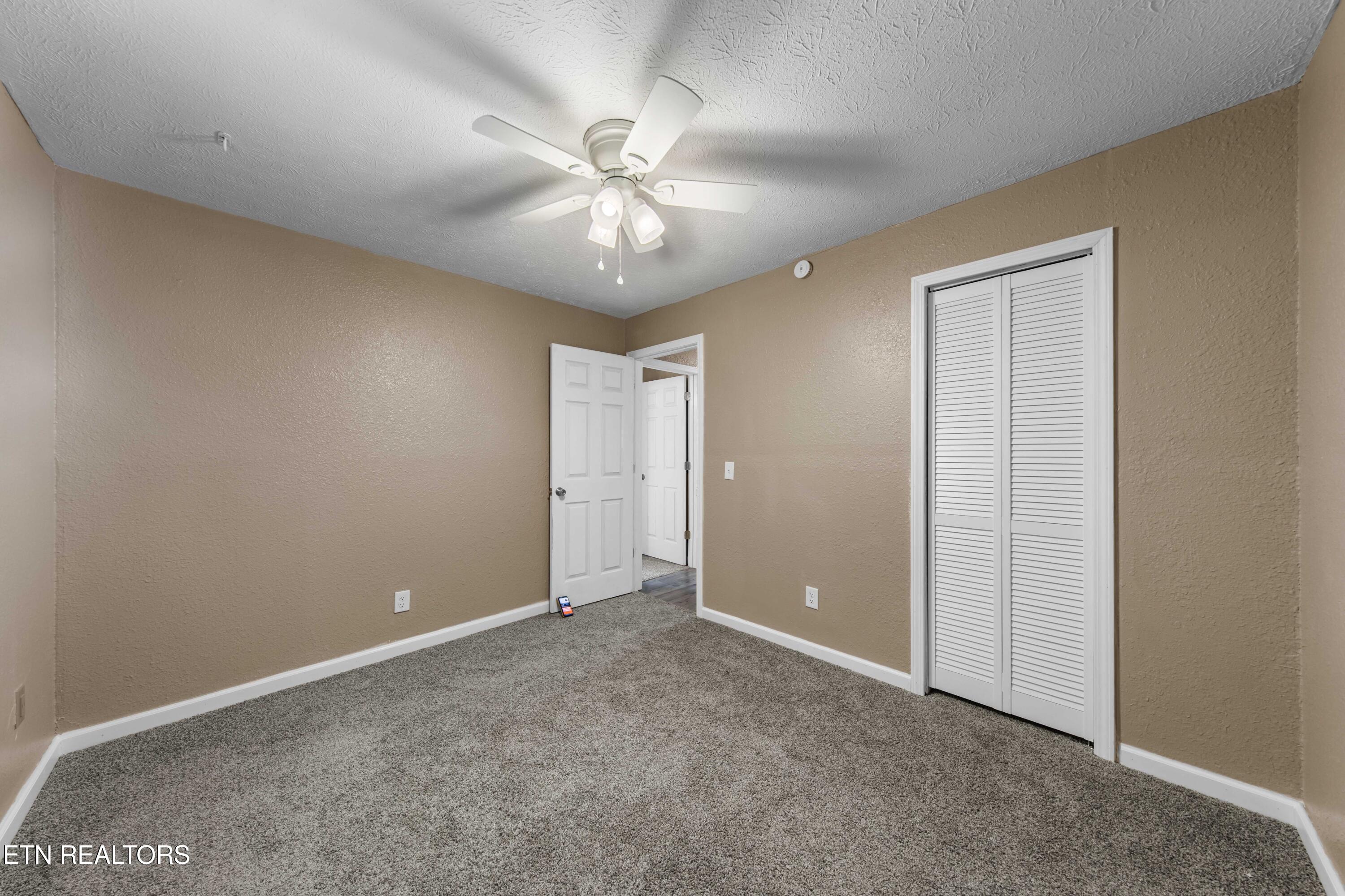 232 E Robbins Street Jellico TN 37762