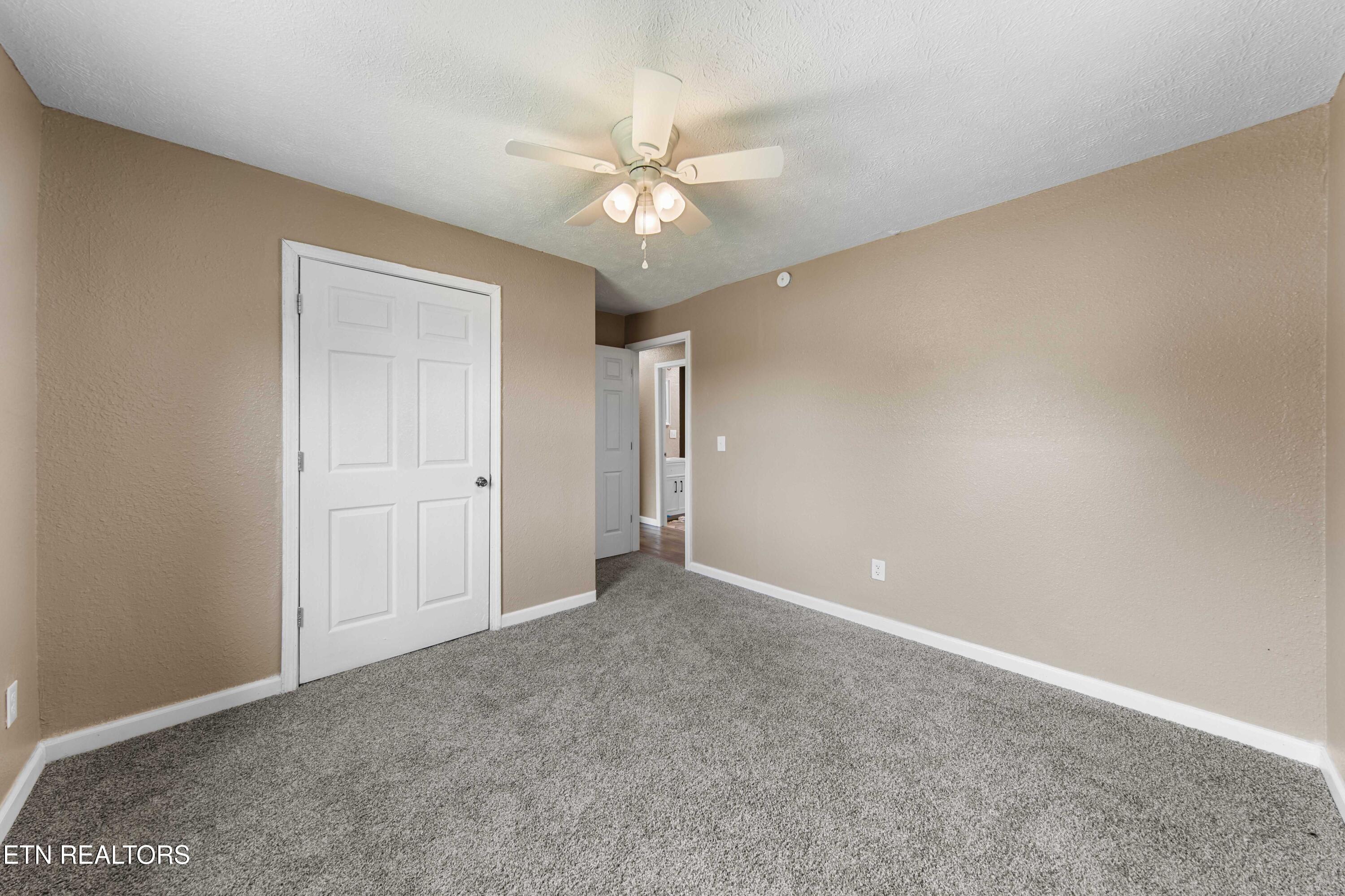 232 E Robbins Street Jellico TN 37762