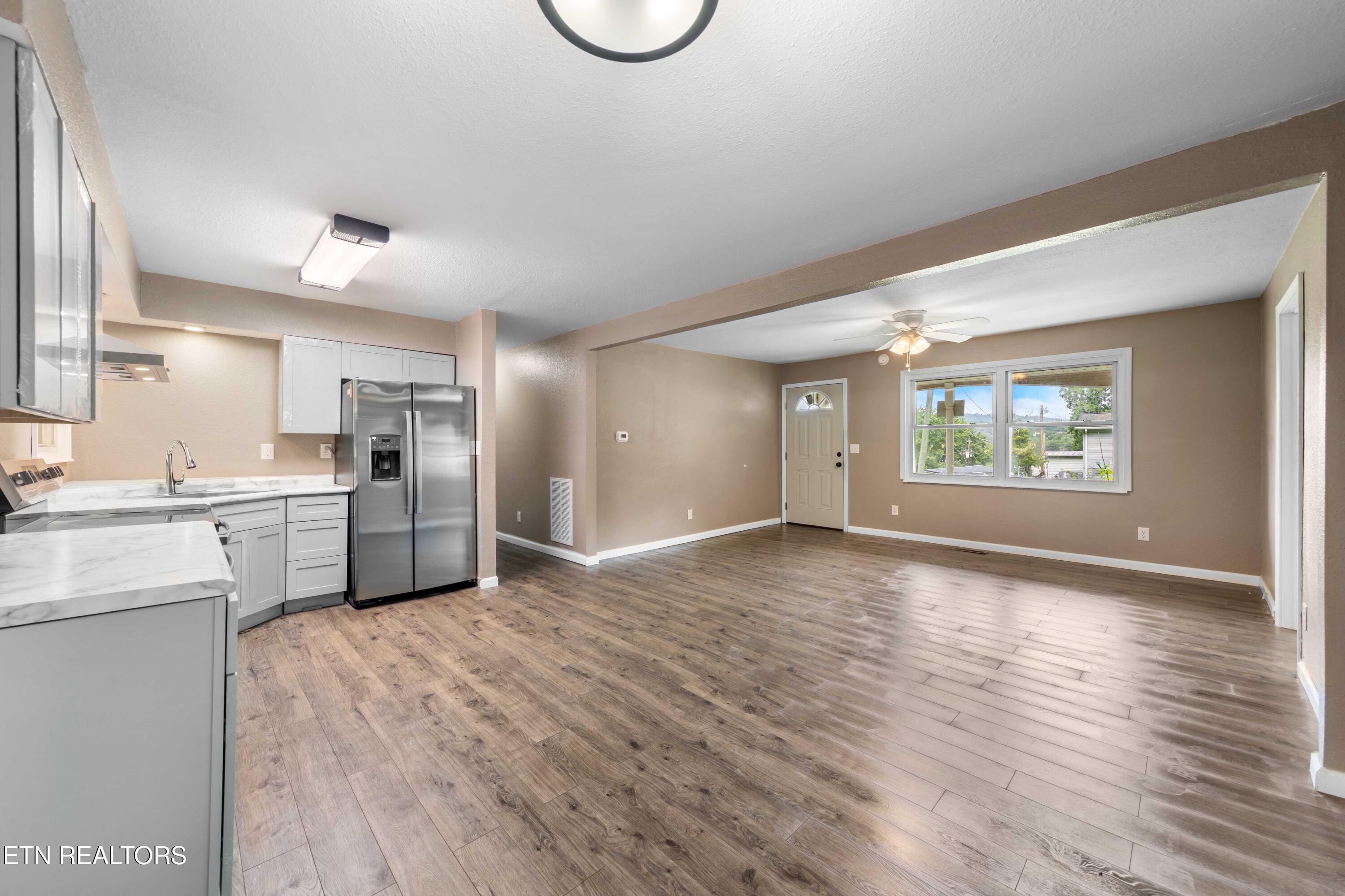 232 E Robbins Street Jellico TN 37762