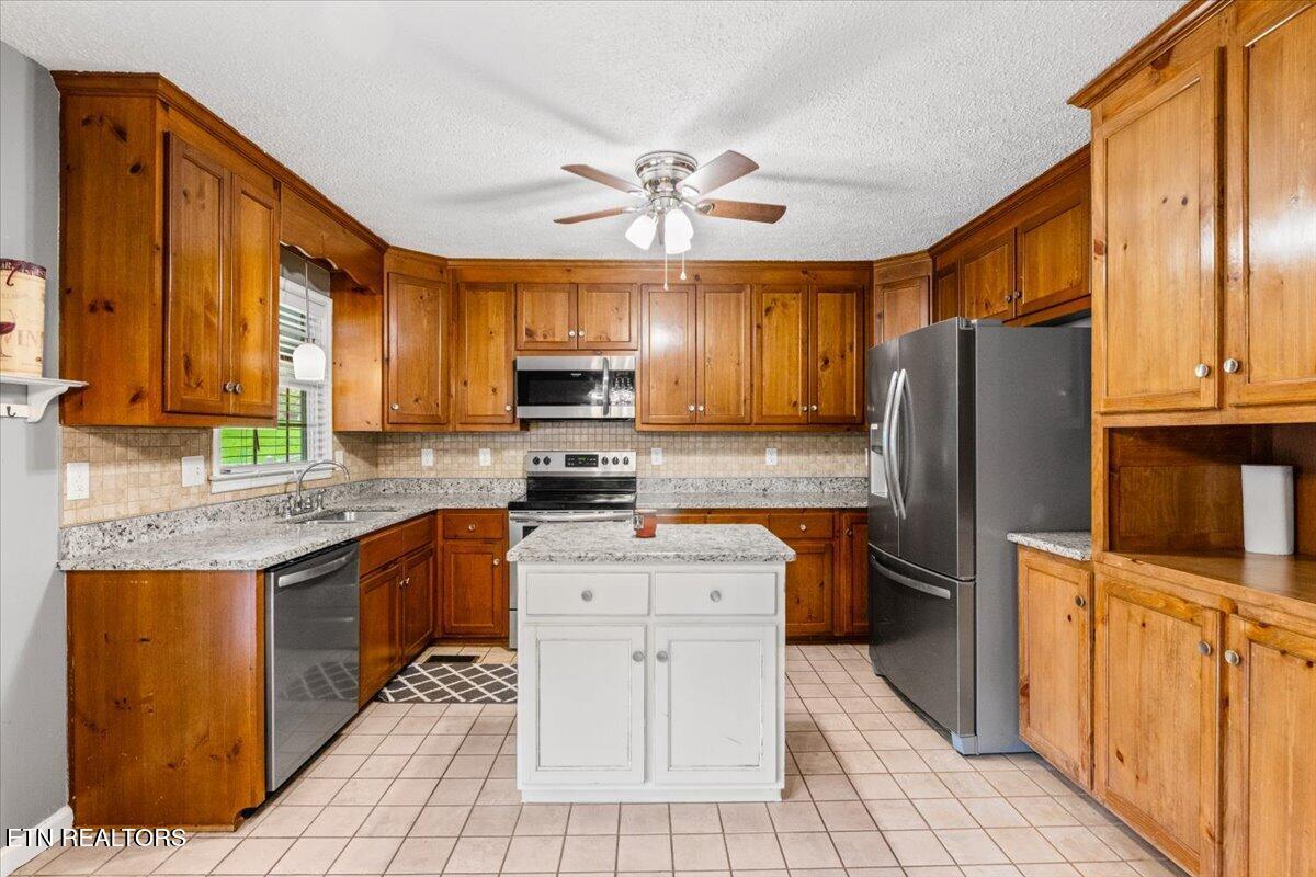 219 Patty Hill Road Caryville TN 37714