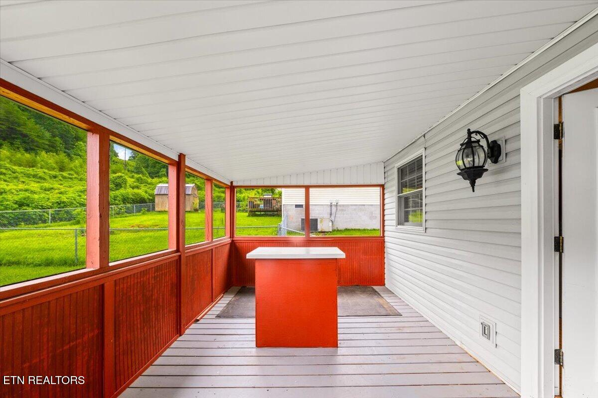 219 Patty Hill Road Caryville TN 37714